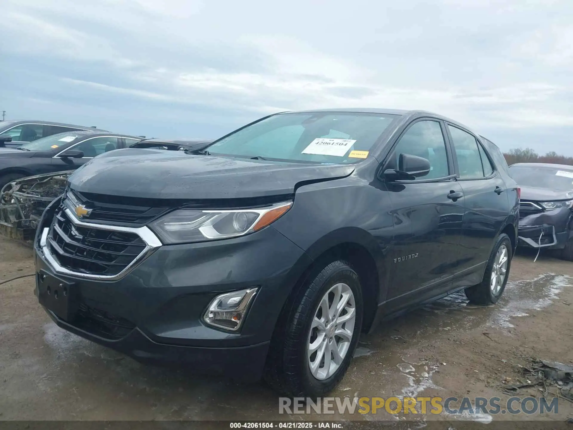 2 Photograph of a damaged car 3GNAXHEV4LS545593 CHEVROLET EQUINOX 2020