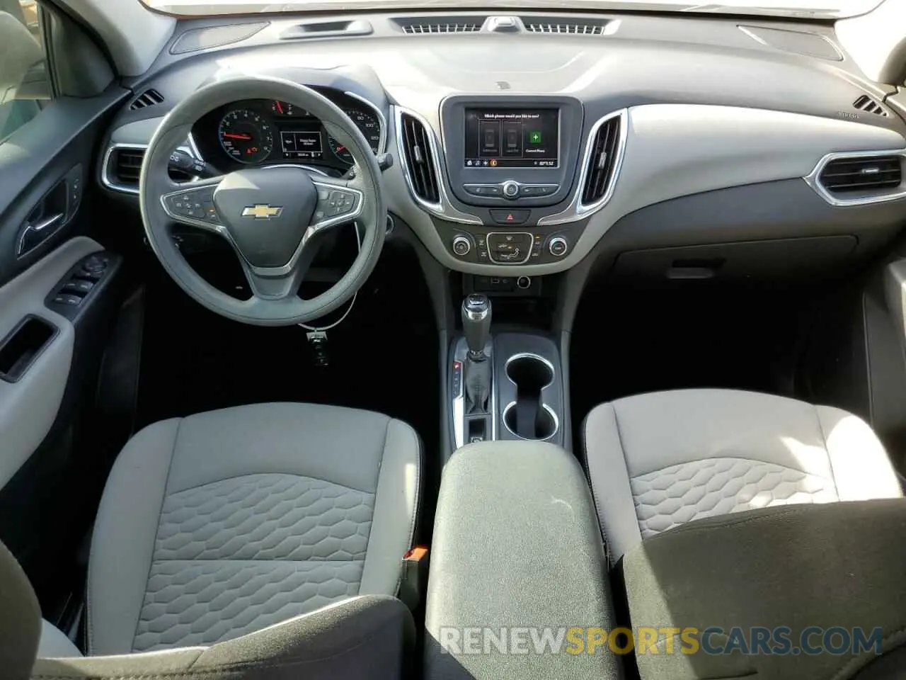 8 Photograph of a damaged car 3GNAXHEV4LS613486 CHEVROLET EQUINOX 2020