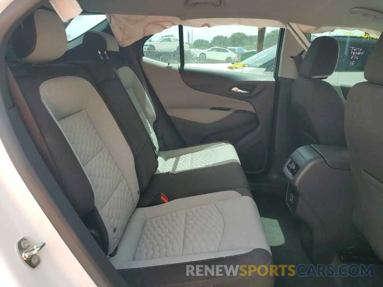 11 Photograph of a damaged car 3GNAXHEV4LS617361 CHEVROLET EQUINOX 2020
