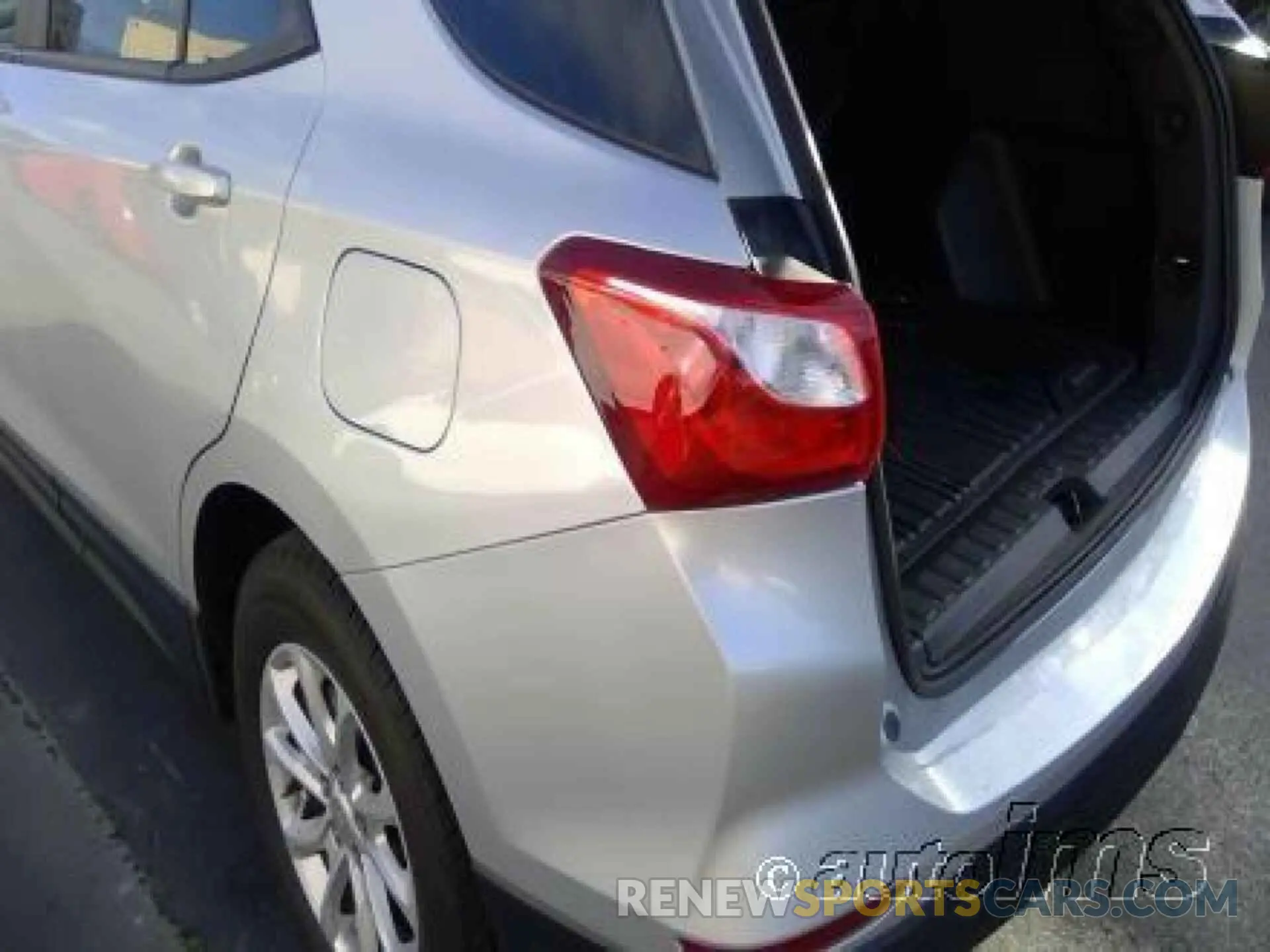 7 Photograph of a damaged car 3GNAXHEV4LS623290 CHEVROLET EQUINOX 2020