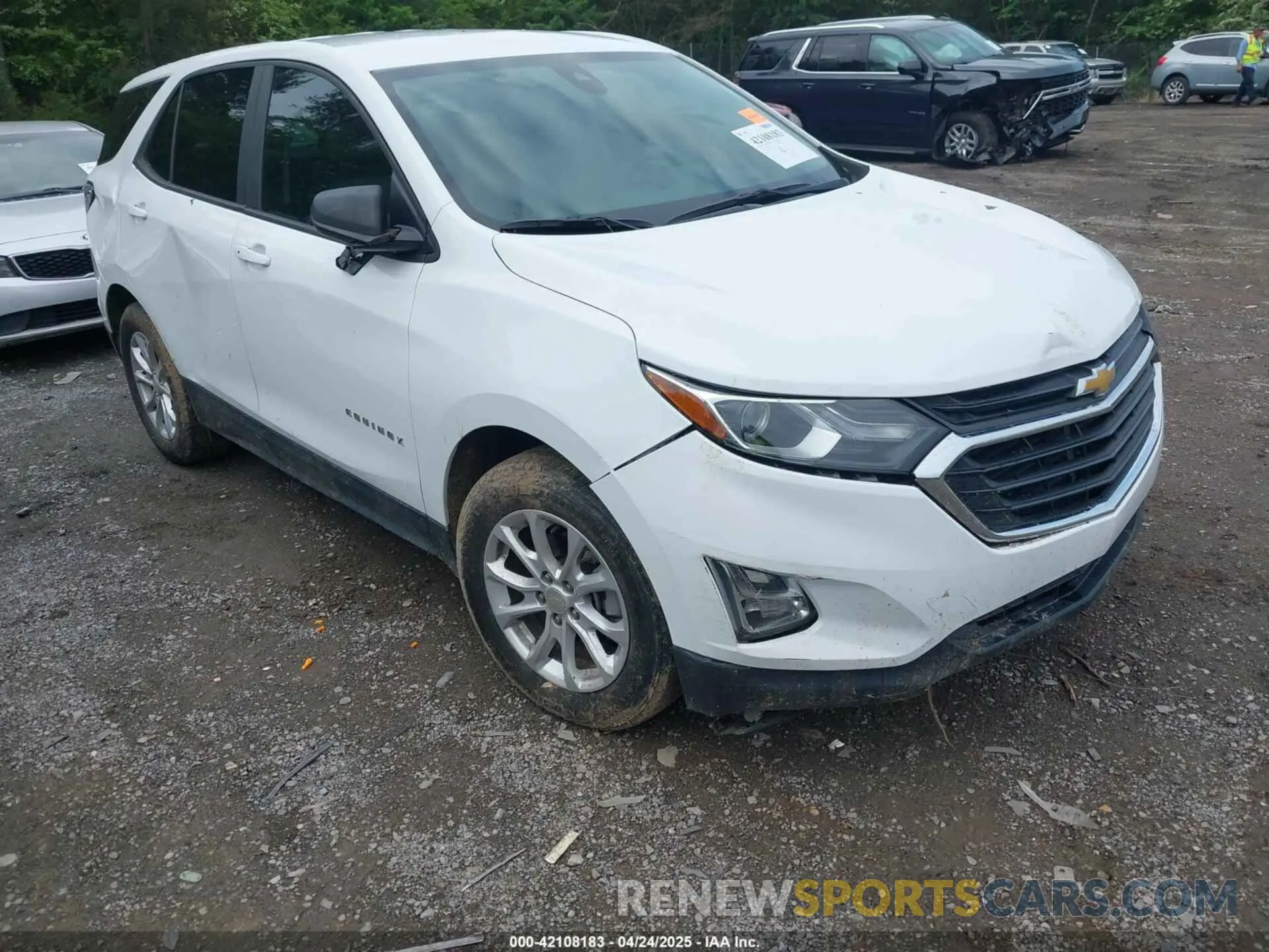 1 Photograph of a damaged car 3GNAXHEV4LS639473 CHEVROLET EQUINOX 2020