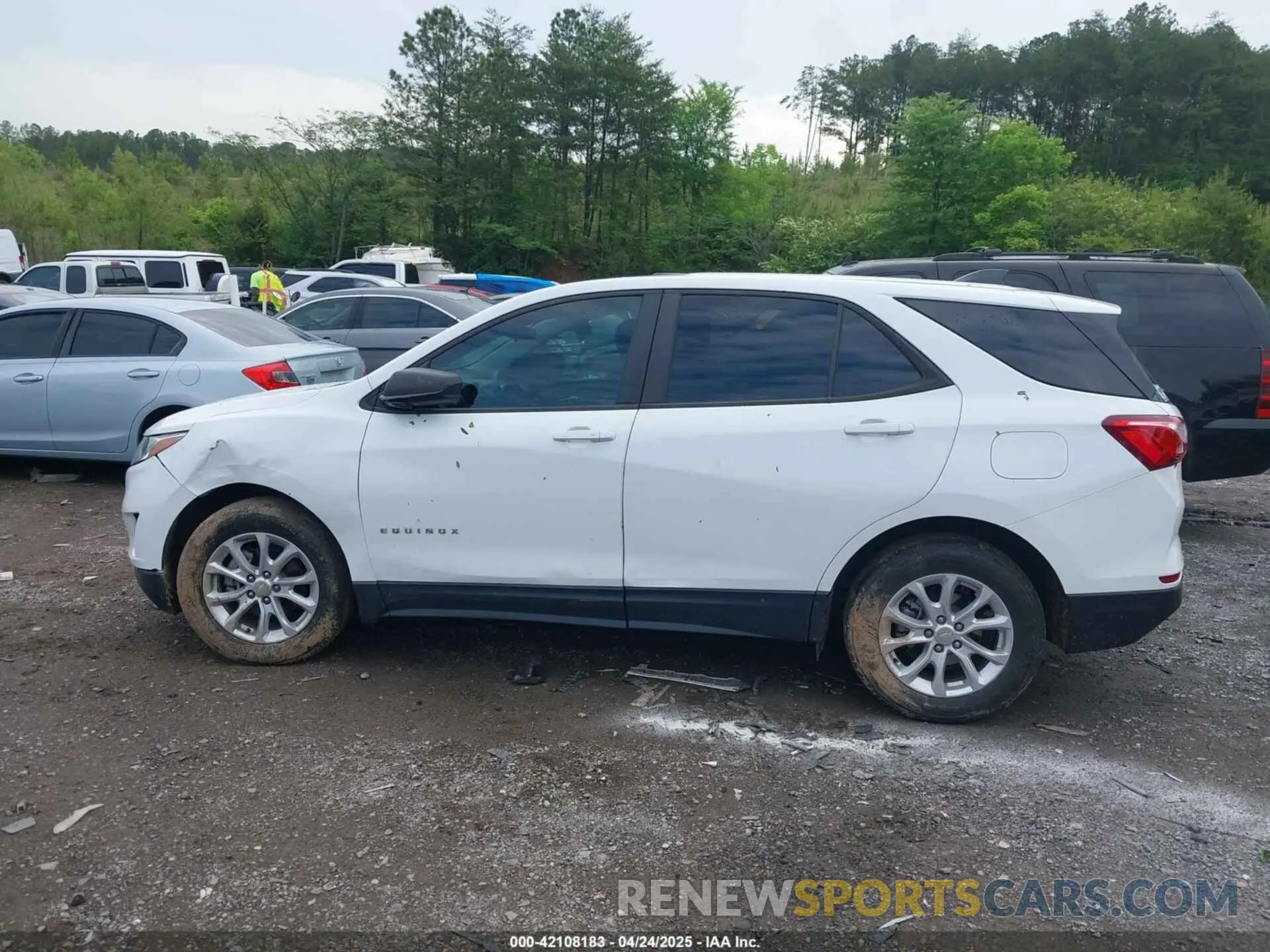 14 Photograph of a damaged car 3GNAXHEV4LS639473 CHEVROLET EQUINOX 2020