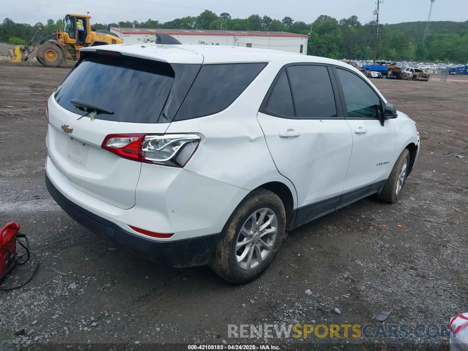 4 Photograph of a damaged car 3GNAXHEV4LS639473 CHEVROLET EQUINOX 2020