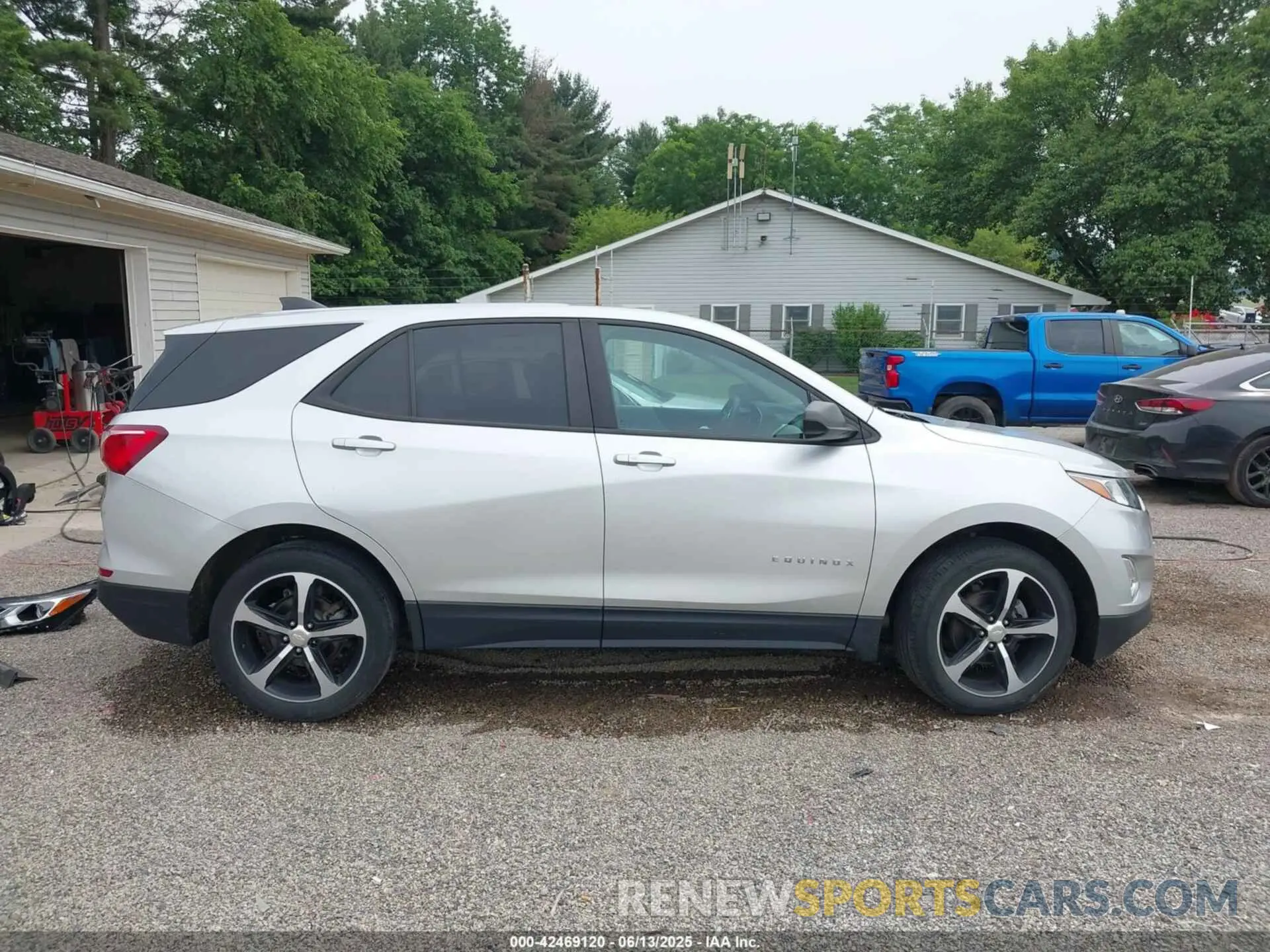 14 Photograph of a damaged car 3GNAXHEV4LS646150 CHEVROLET EQUINOX 2020
