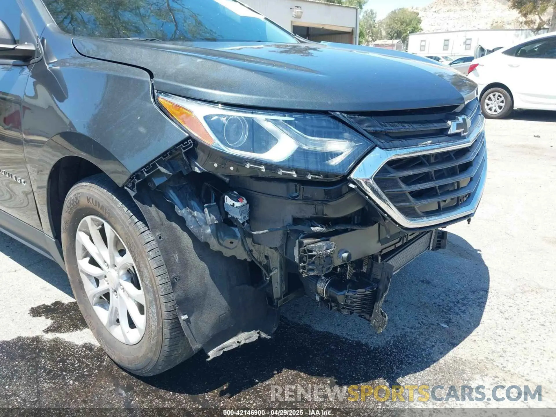 6 Photograph of a damaged car 3GNAXHEV4LS659089 CHEVROLET EQUINOX 2020