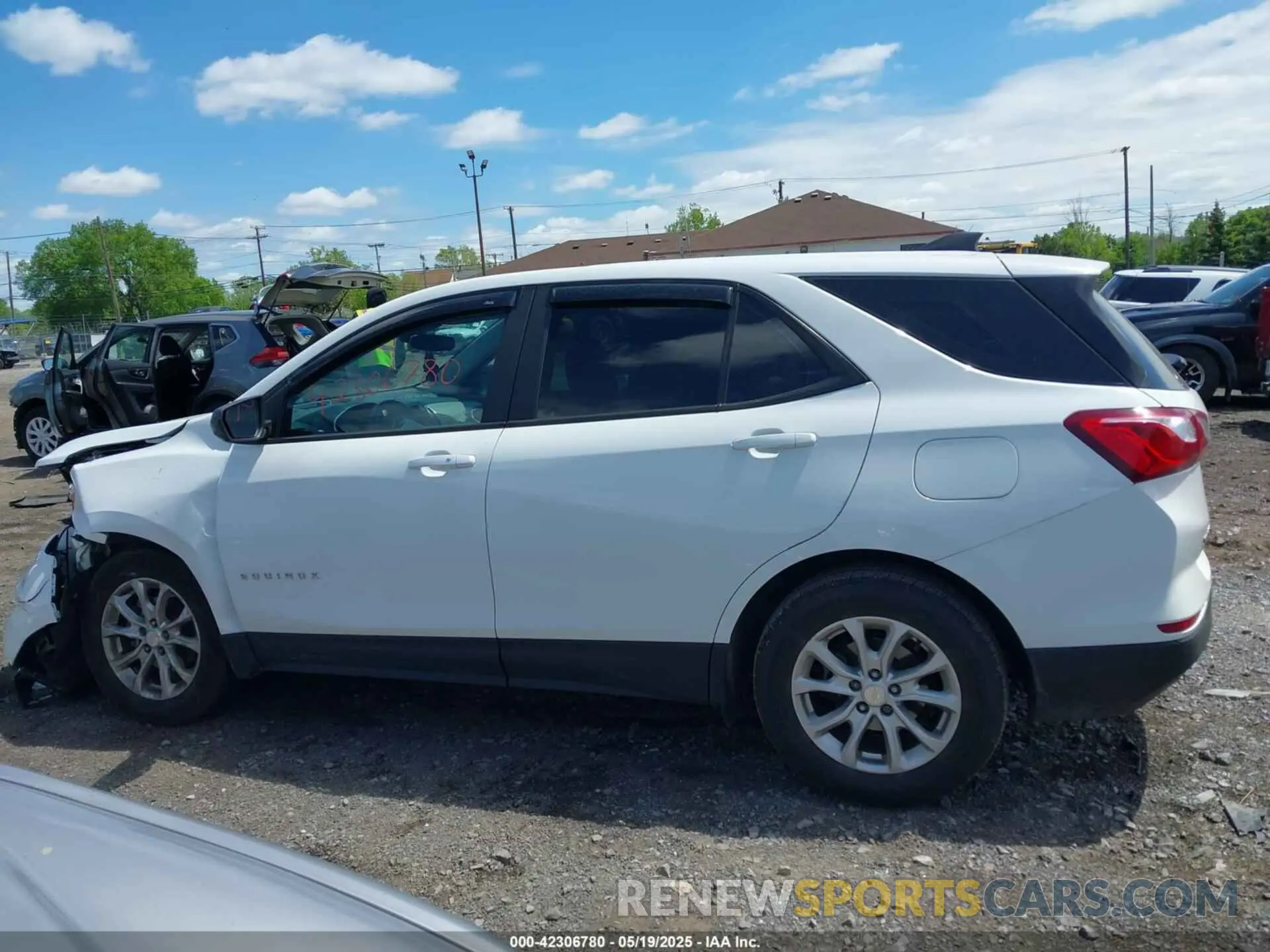 14 Photograph of a damaged car 3GNAXHEV5LS515051 CHEVROLET EQUINOX 2020