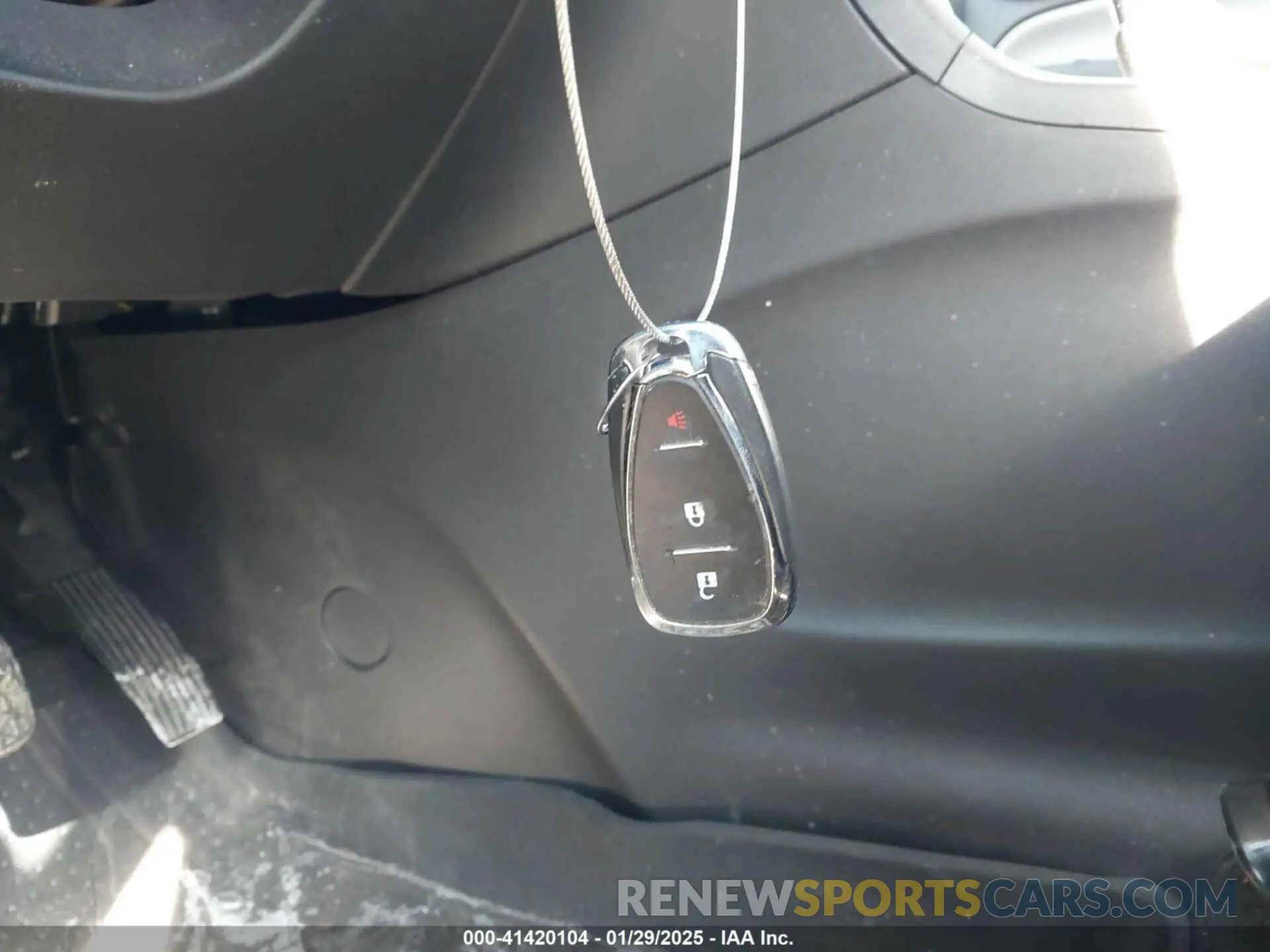 11 Photograph of a damaged car 3GNAXHEV5LS518807 CHEVROLET EQUINOX 2020