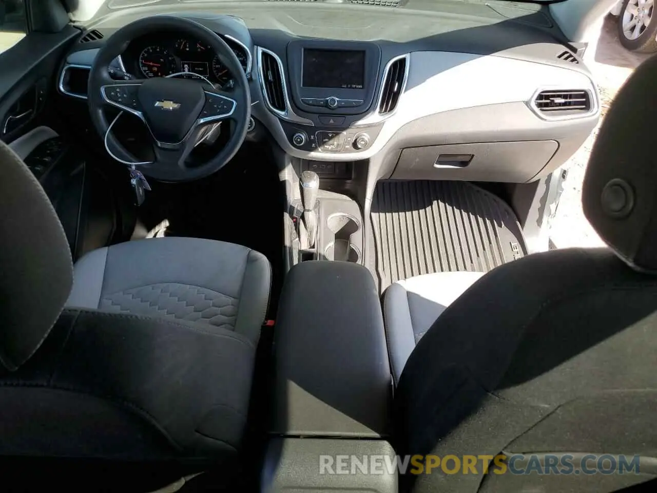 8 Фотография поврежденного автомобиля 3GNAXHEV5LS530102 CHEVROLET EQUINOX 2020