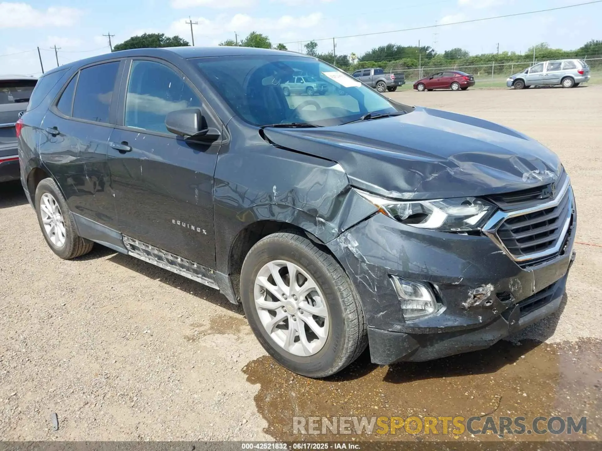 1 Photograph of a damaged car 3GNAXHEV5LS548146 CHEVROLET EQUINOX 2020