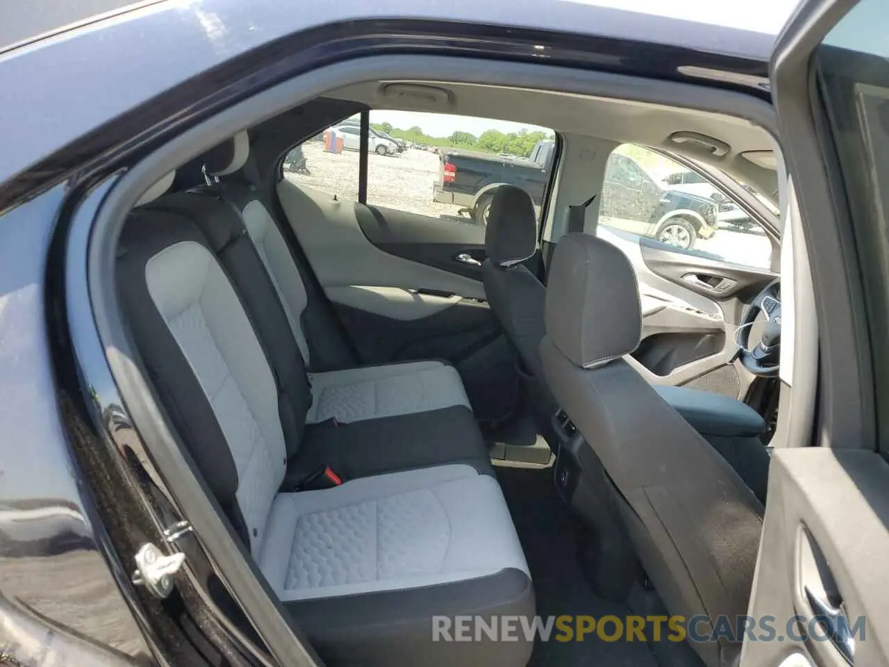 11 Фотография поврежденного автомобиля 3GNAXHEV5LS702547 CHEVROLET EQUINOX 2020