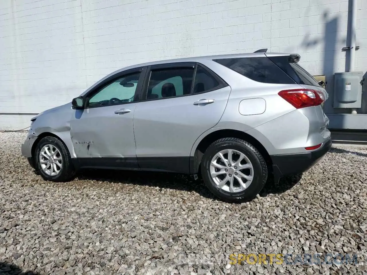 2 Photograph of a damaged car 3GNAXHEV6LS565070 CHEVROLET EQUINOX 2020