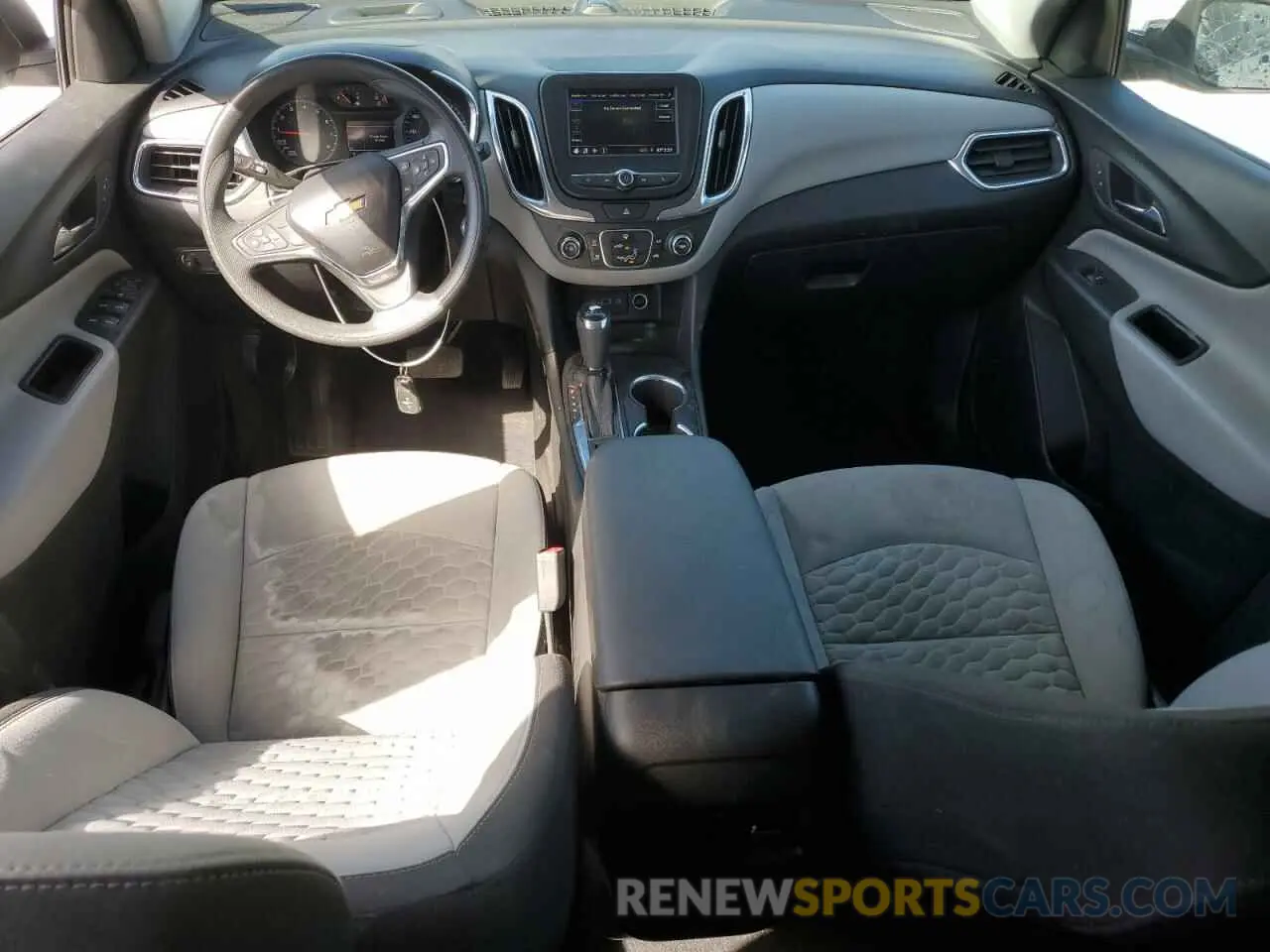 8 Photograph of a damaged car 3GNAXHEV6LS565070 CHEVROLET EQUINOX 2020