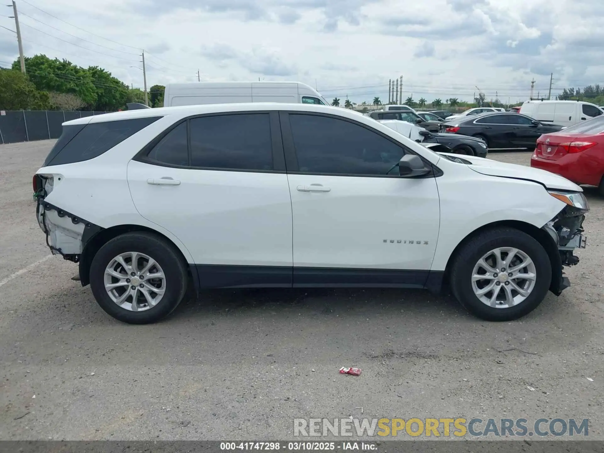 14 Фотография поврежденного автомобиля 3GNAXHEV6LS627857 CHEVROLET EQUINOX 2020