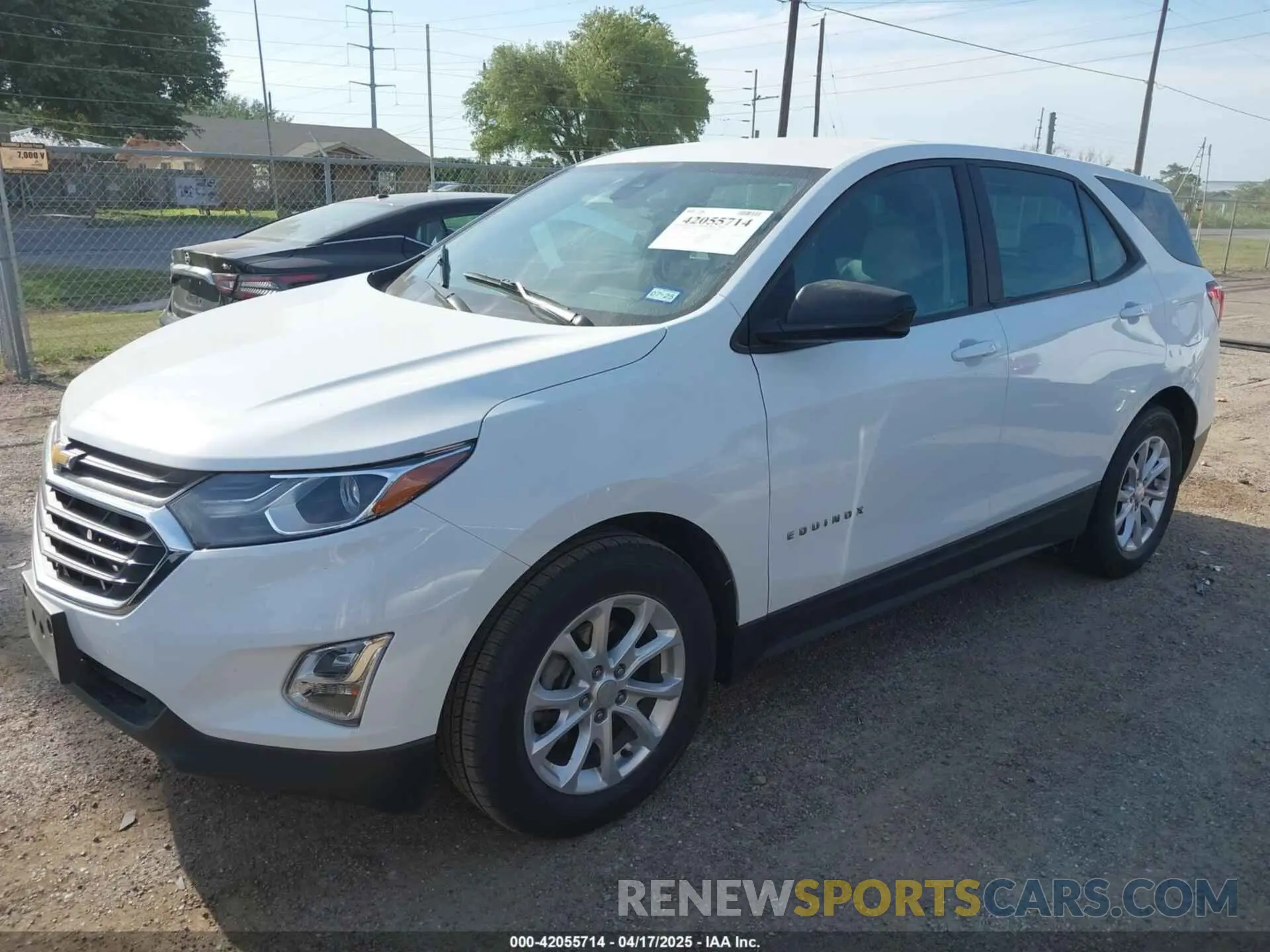 2 Photograph of a damaged car 3GNAXHEV6LS628216 CHEVROLET EQUINOX 2020