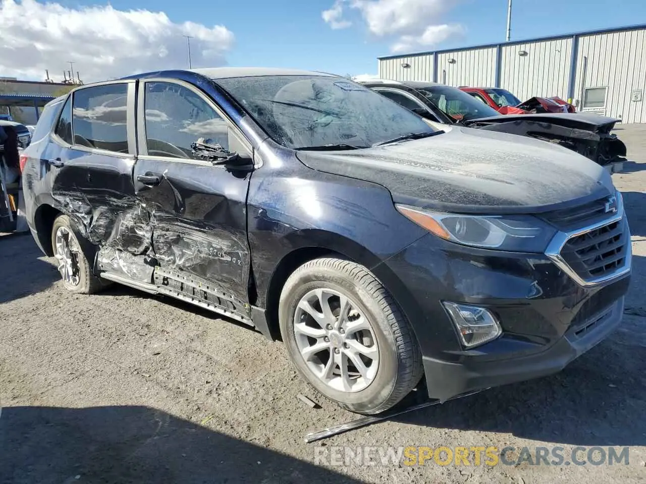 4 Фотография поврежденного автомобиля 3GNAXHEV6LS655352 CHEVROLET EQUINOX 2020