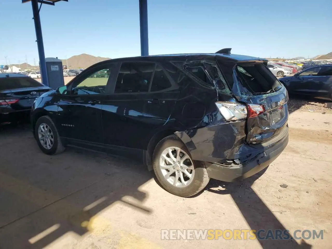 2 Photograph of a damaged car 3GNAXHEV6LS698203 CHEVROLET EQUINOX 2020