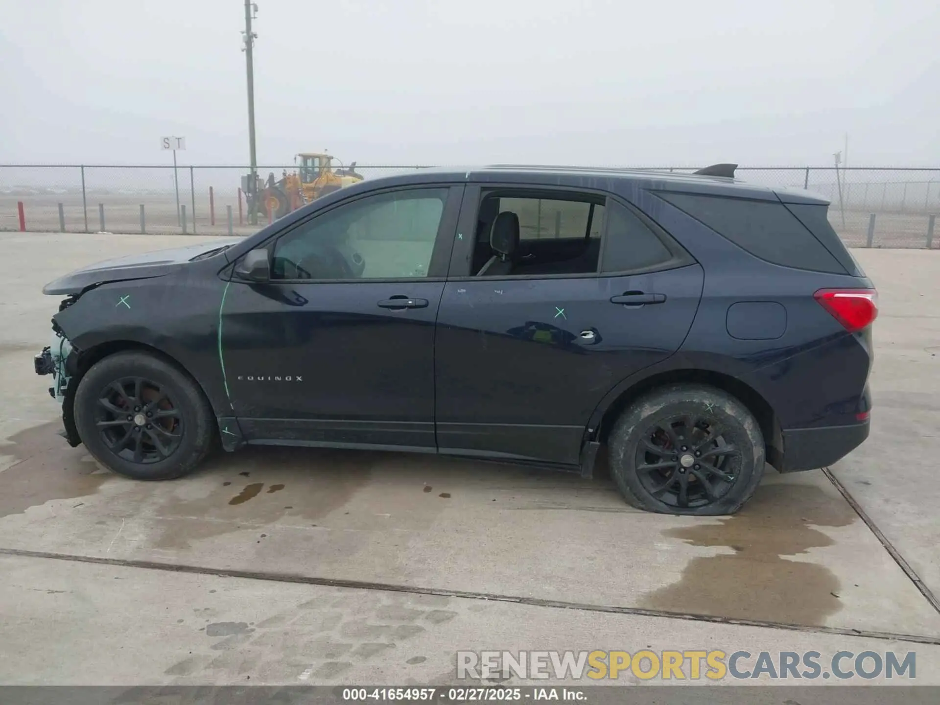 13 Фотография поврежденного автомобиля 3GNAXHEV7LS557317 CHEVROLET EQUINOX 2020
