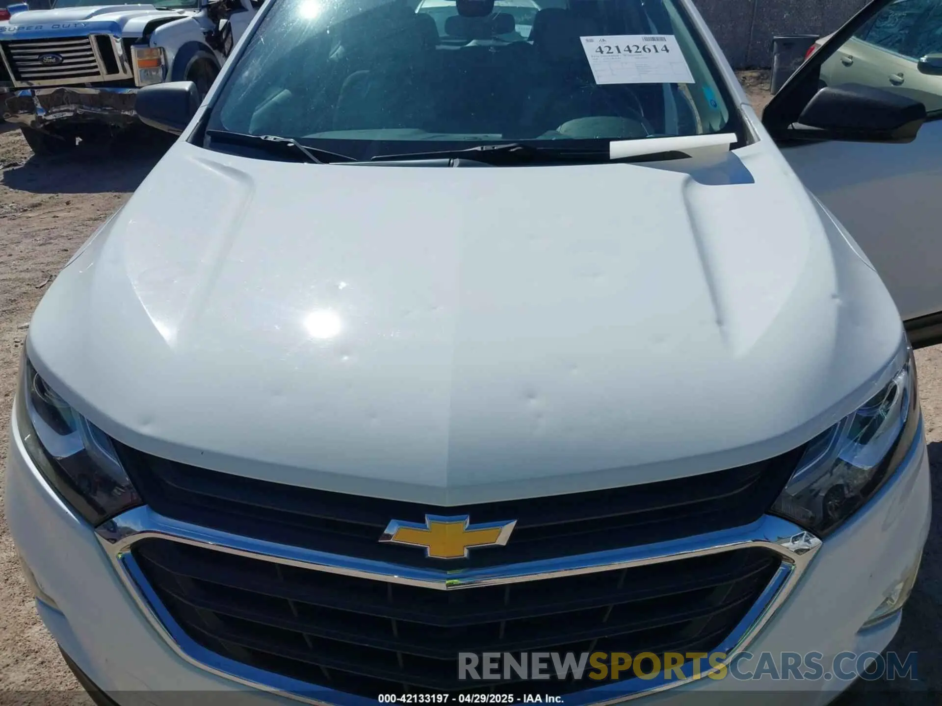 6 Photograph of a damaged car 3GNAXHEV7LS673732 CHEVROLET EQUINOX 2020
