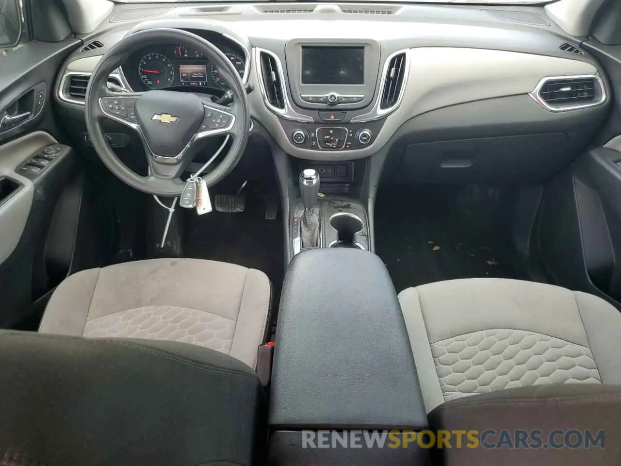 8 Photograph of a damaged car 3GNAXHEV7LS732911 CHEVROLET EQUINOX 2020