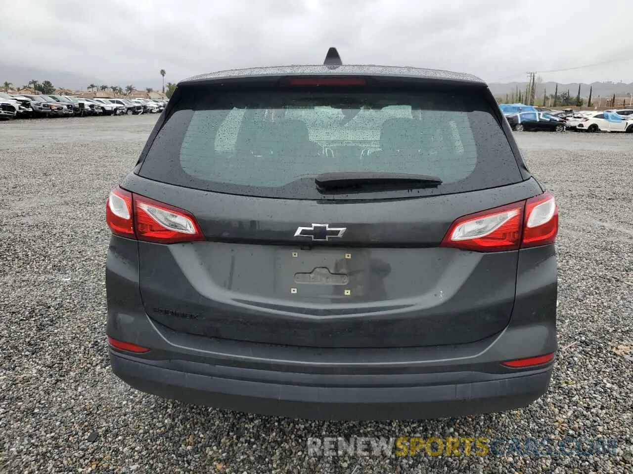 6 Photograph of a damaged car 3GNAXHEV8LS513472 CHEVROLET EQUINOX 2020