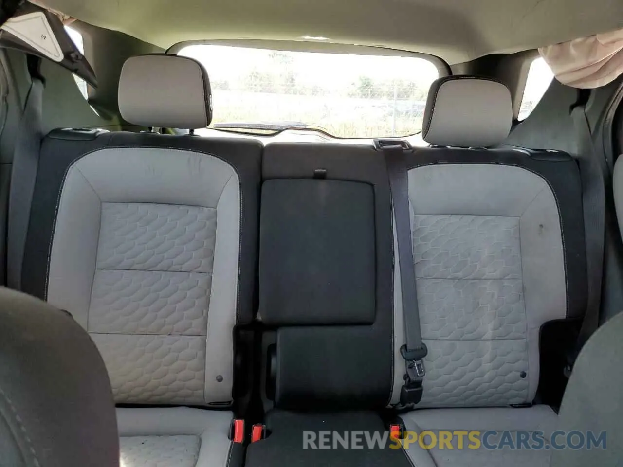 10 Фотография поврежденного автомобиля 3GNAXHEV8LS523323 CHEVROLET EQUINOX 2020