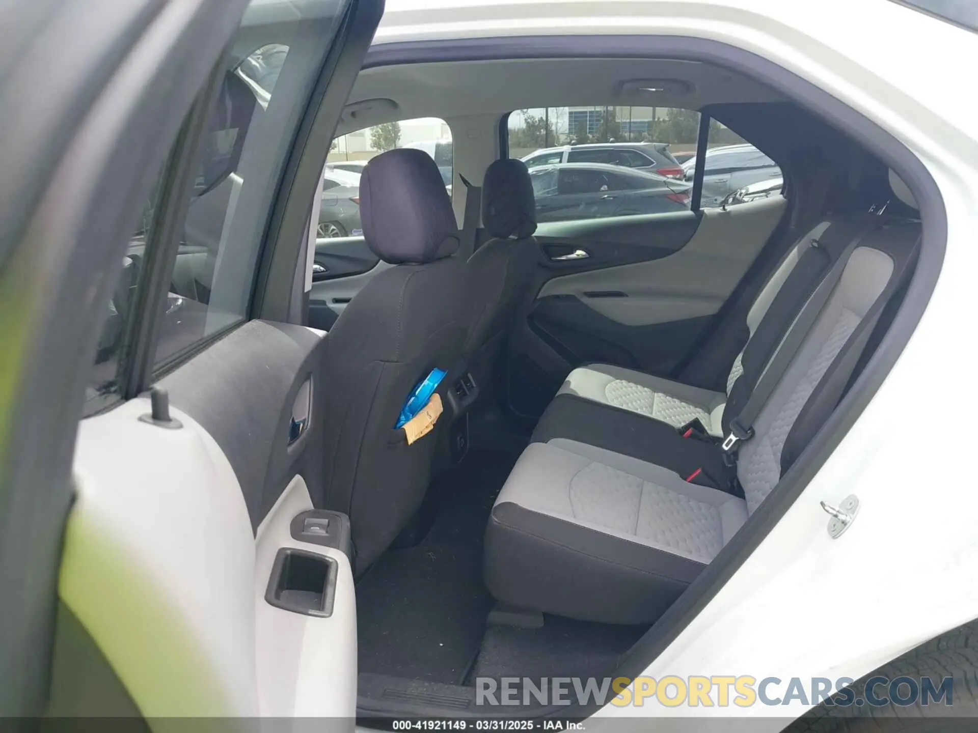 8 Фотография поврежденного автомобиля 3GNAXHEV8LS652064 CHEVROLET EQUINOX 2020