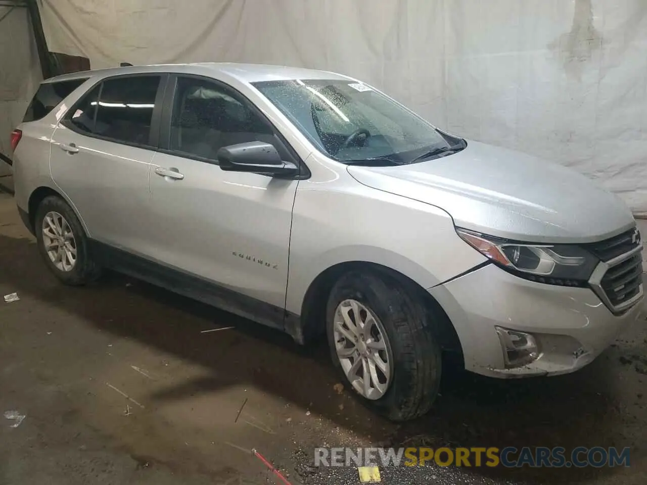 4 Photograph of a damaged car 3GNAXHEV8LS688711 CHEVROLET EQUINOX 2020