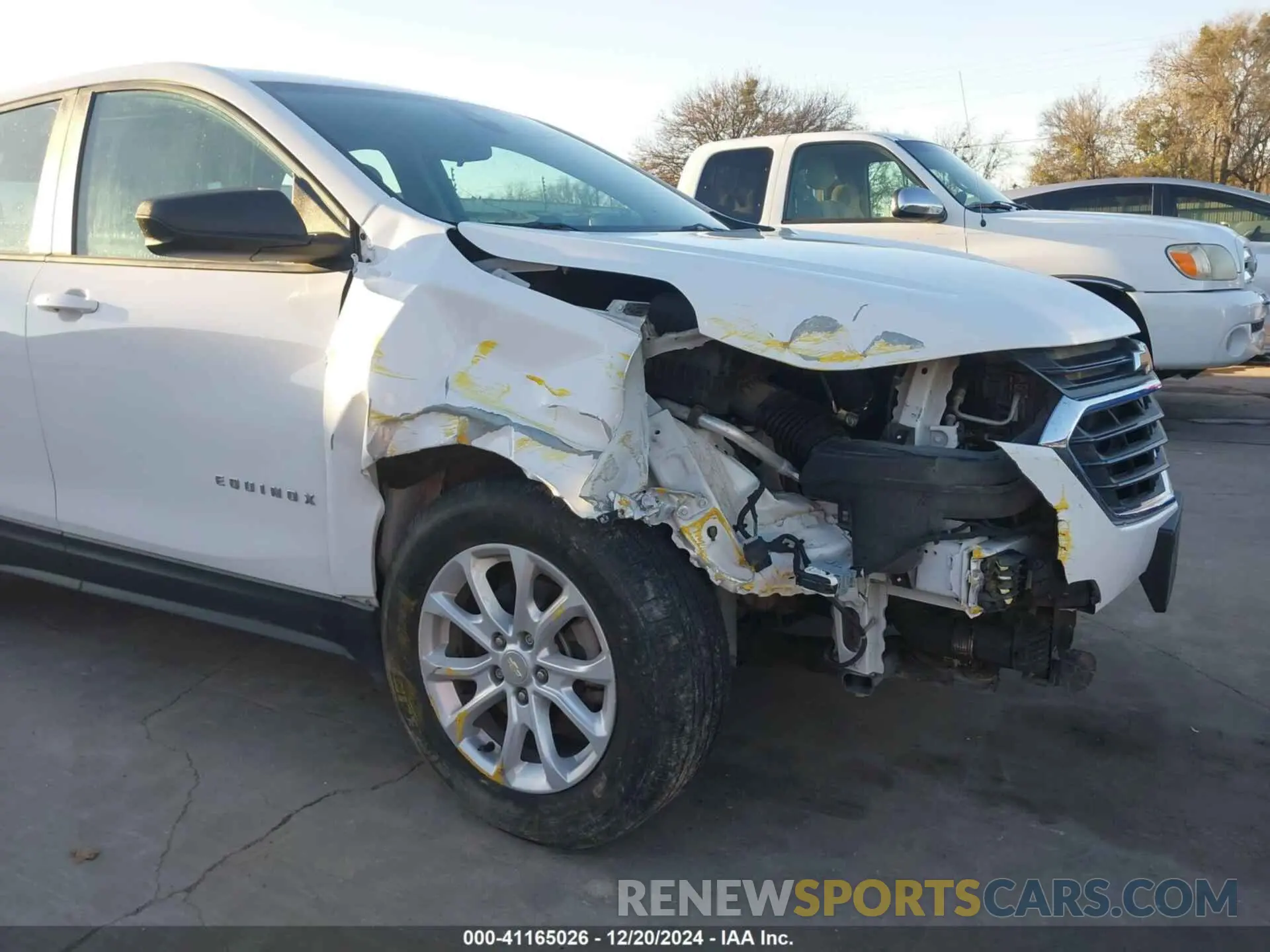 18 Photograph of a damaged car 3GNAXHEV8LS706236 CHEVROLET EQUINOX 2020