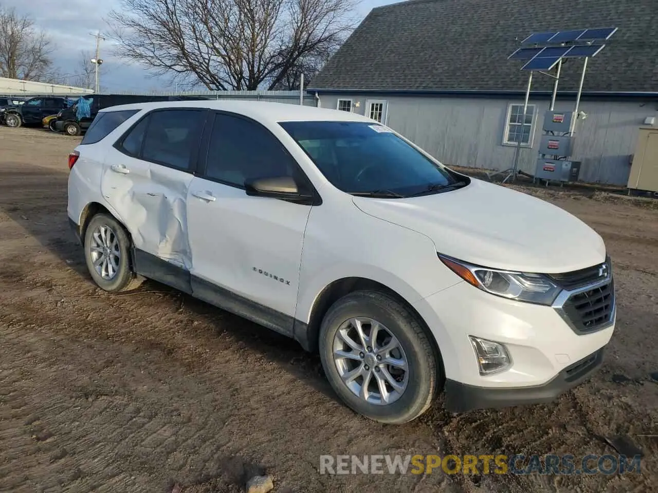 4 Photograph of a damaged car 3GNAXHEV9LS675613 CHEVROLET EQUINOX 2020