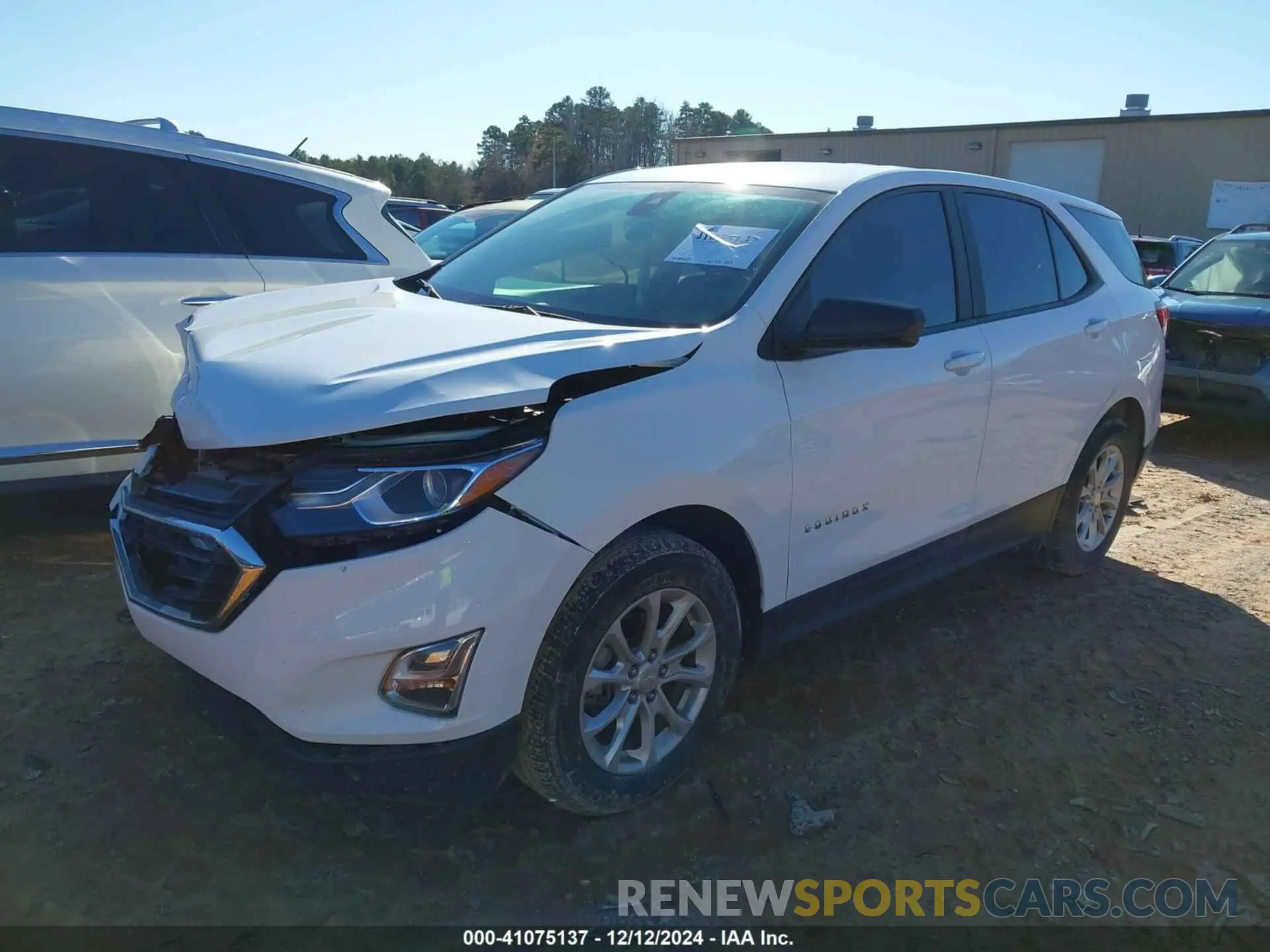 2 Фотография поврежденного автомобиля 3GNAXHEV9LS677829 CHEVROLET EQUINOX 2020