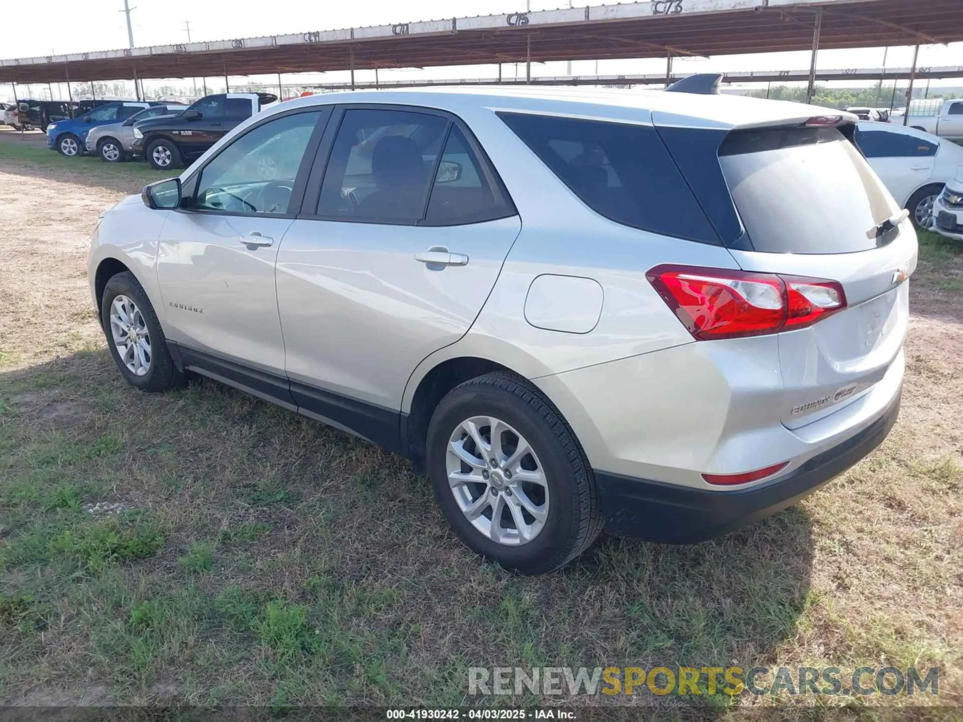 3 Photograph of a damaged car 3GNAXHEV9LS694453 CHEVROLET EQUINOX 2020