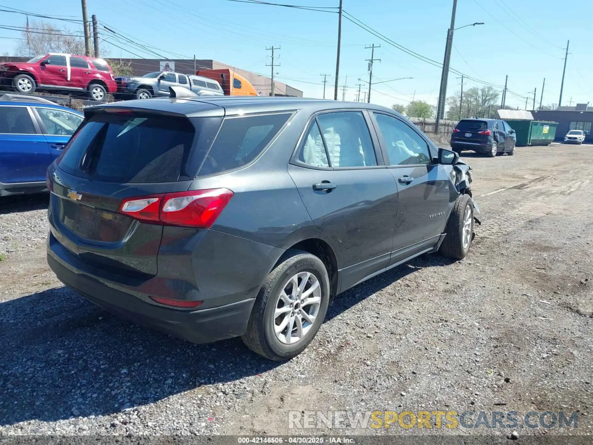 4 Photograph of a damaged car 3GNAXHEVXLS511545 CHEVROLET EQUINOX 2020