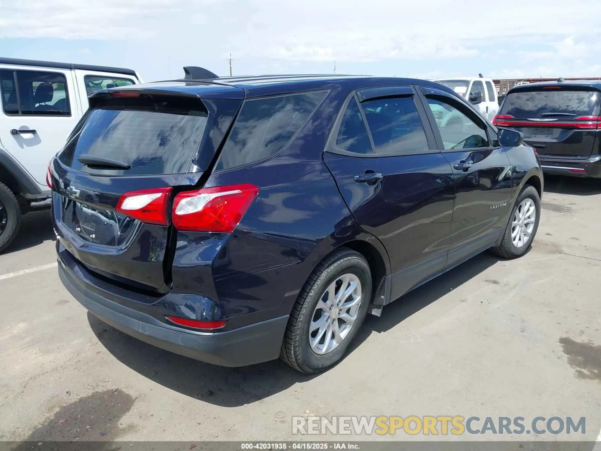 4 Фотография поврежденного автомобиля 3GNAXHEVXLS596886 CHEVROLET EQUINOX 2020