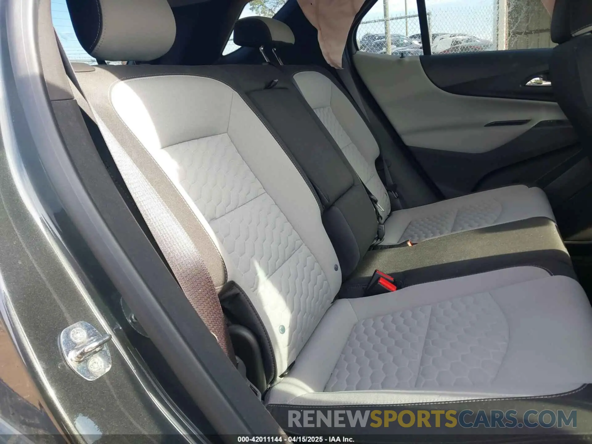 8 Фотография поврежденного автомобиля 3GNAXHEVXLS597357 CHEVROLET EQUINOX 2020