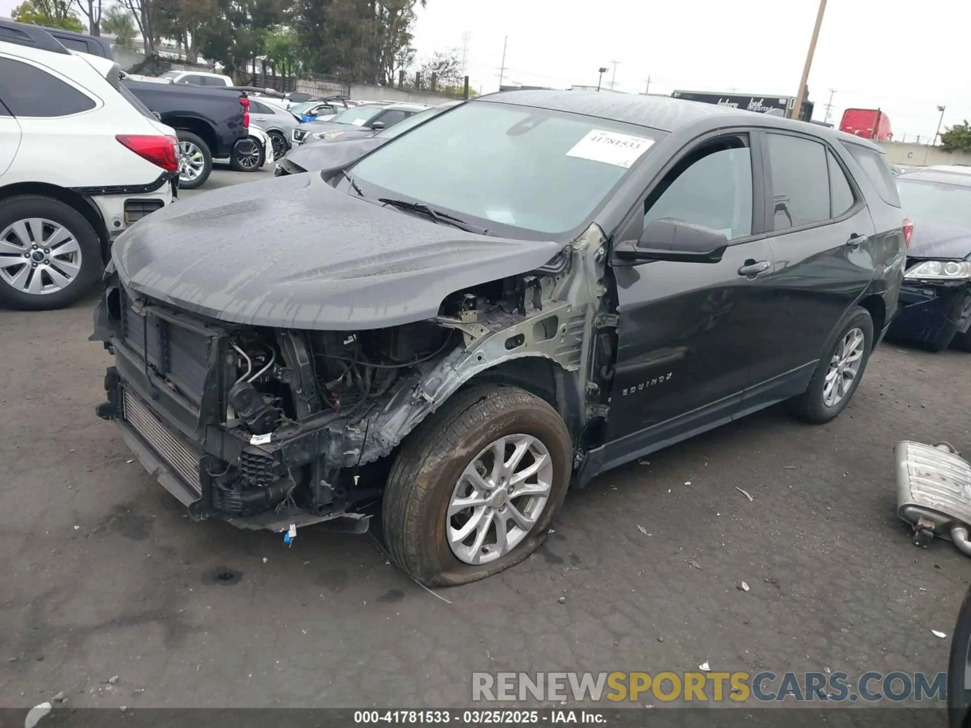 2 Фотография поврежденного автомобиля 3GNAXHEVXLS634441 CHEVROLET EQUINOX 2020