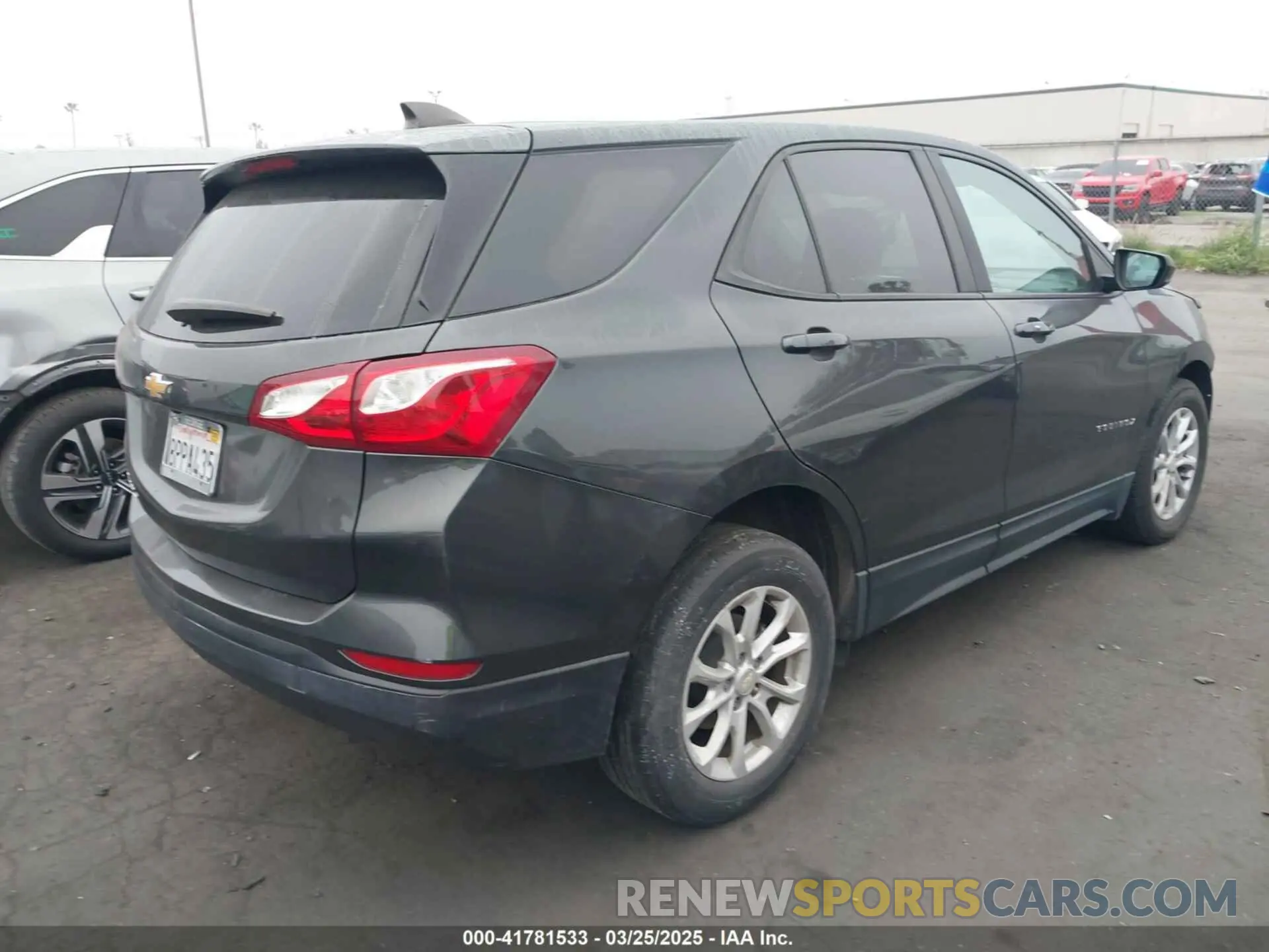 4 Фотография поврежденного автомобиля 3GNAXHEVXLS634441 CHEVROLET EQUINOX 2020