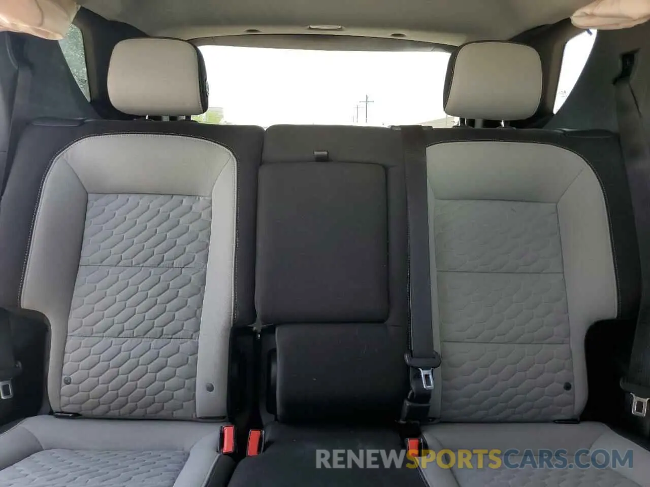 10 Фотография поврежденного автомобиля 3GNAXHEVXLS703340 CHEVROLET EQUINOX 2020