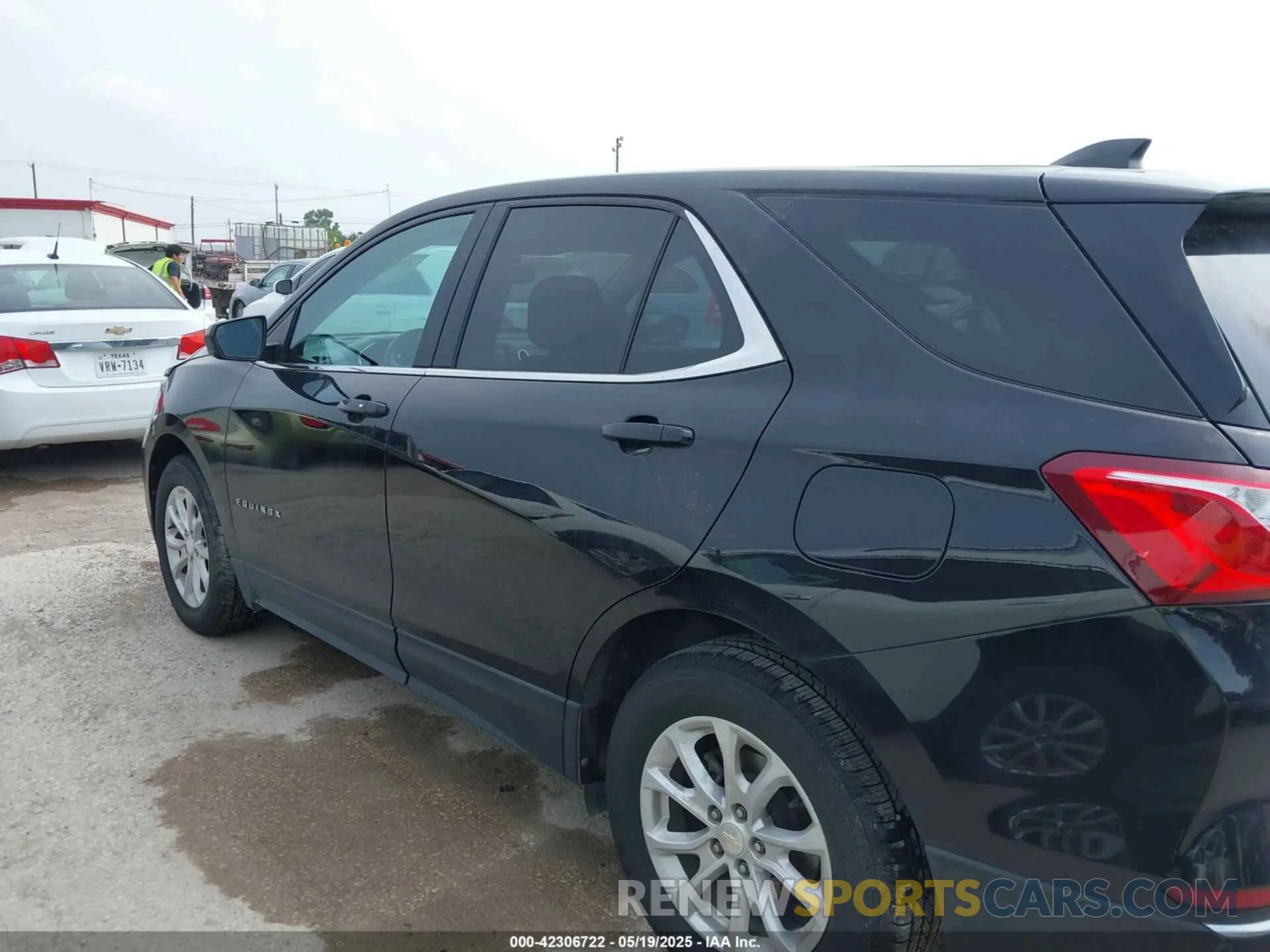 14 Photograph of a damaged car 3GNAXJEV0LL129638 CHEVROLET EQUINOX 2020