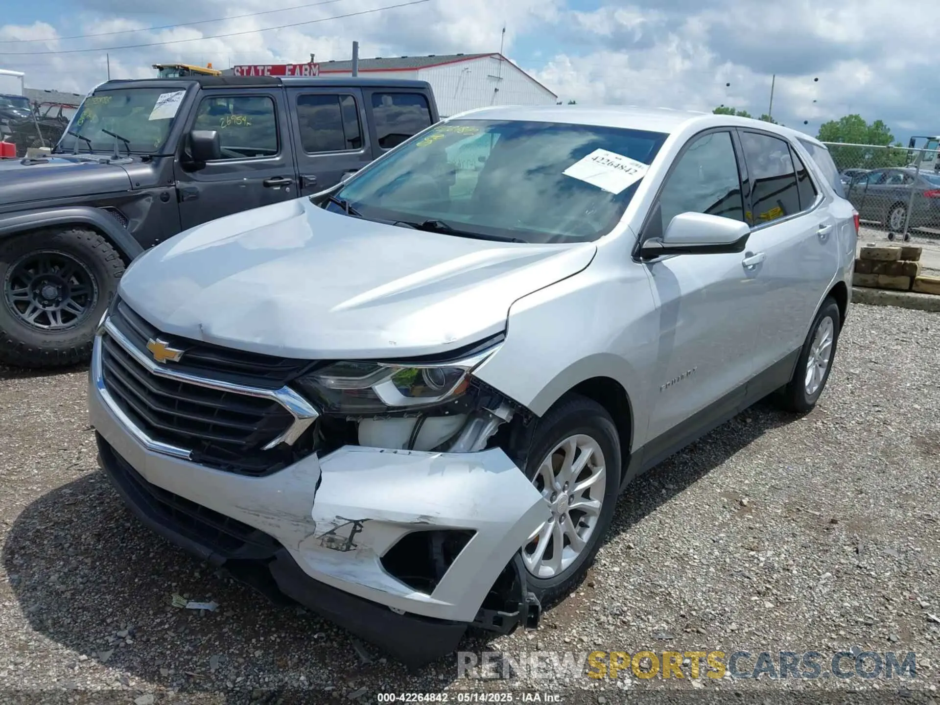 2 Photograph of a damaged car 3GNAXJEV3LS720987 CHEVROLET EQUINOX 2020