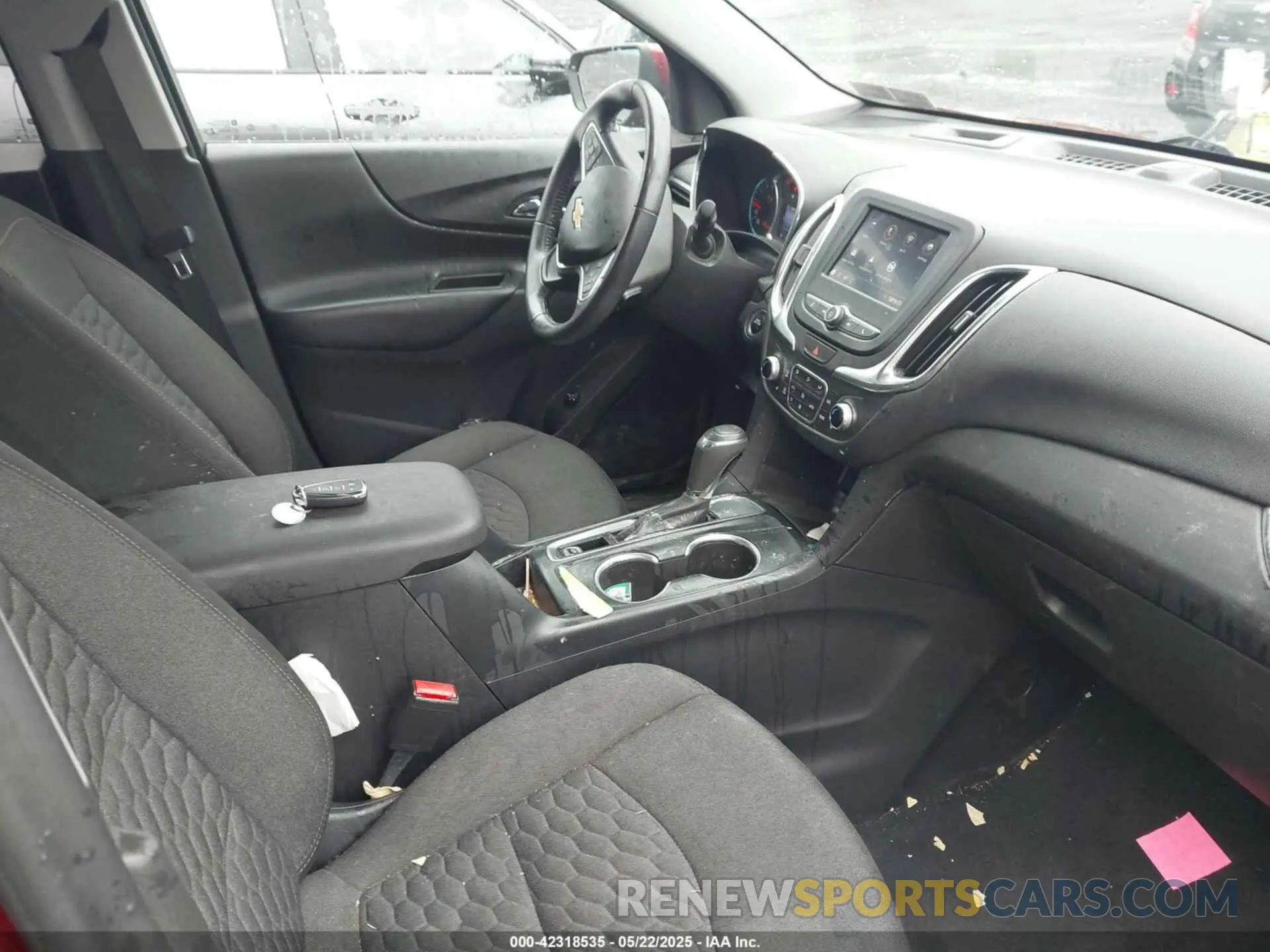 5 Photograph of a damaged car 3GNAXJEV4LS513346 CHEVROLET EQUINOX 2020