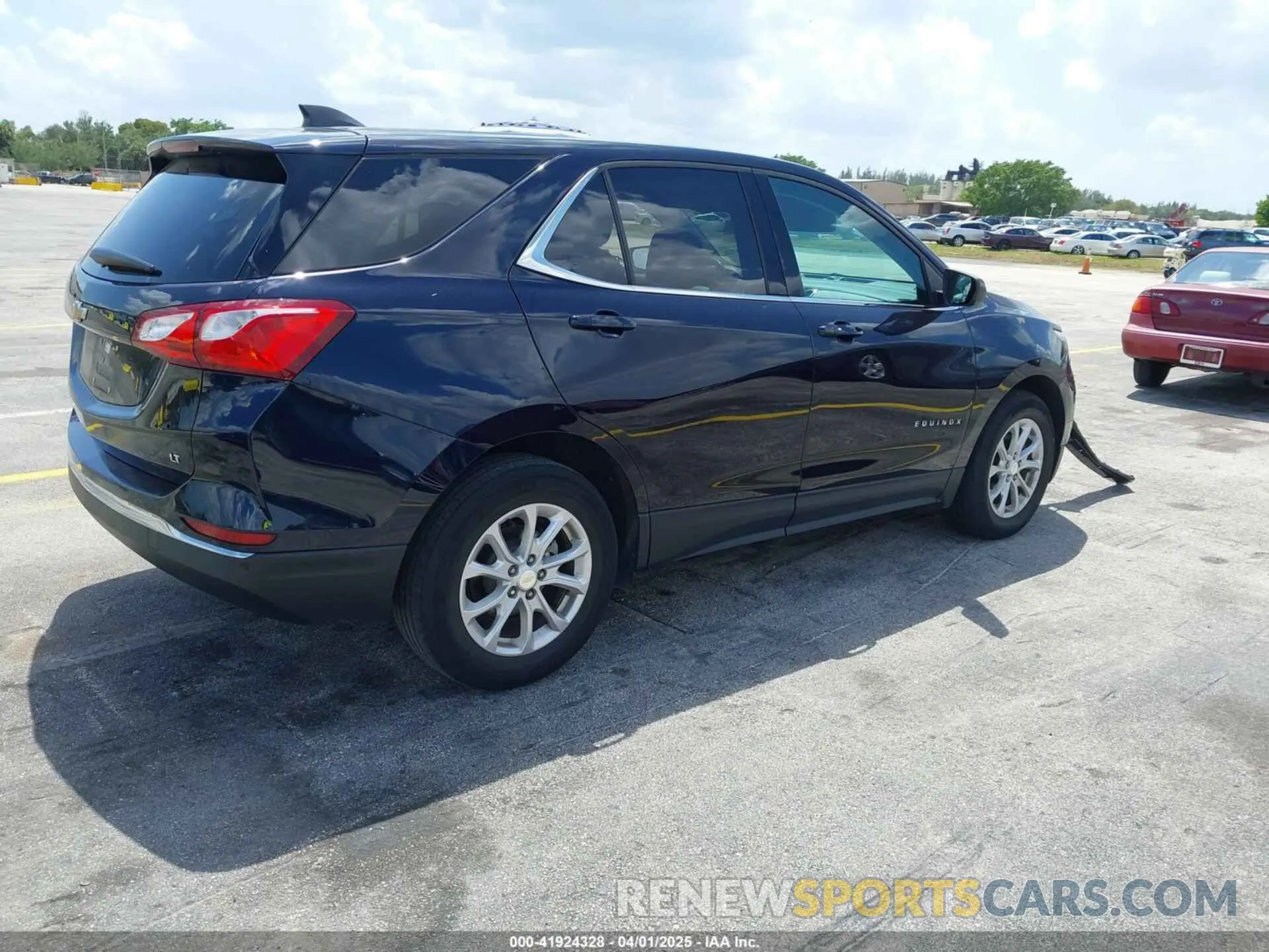 4 Фотография поврежденного автомобиля 3GNAXJEV5LS592266 CHEVROLET EQUINOX 2020
