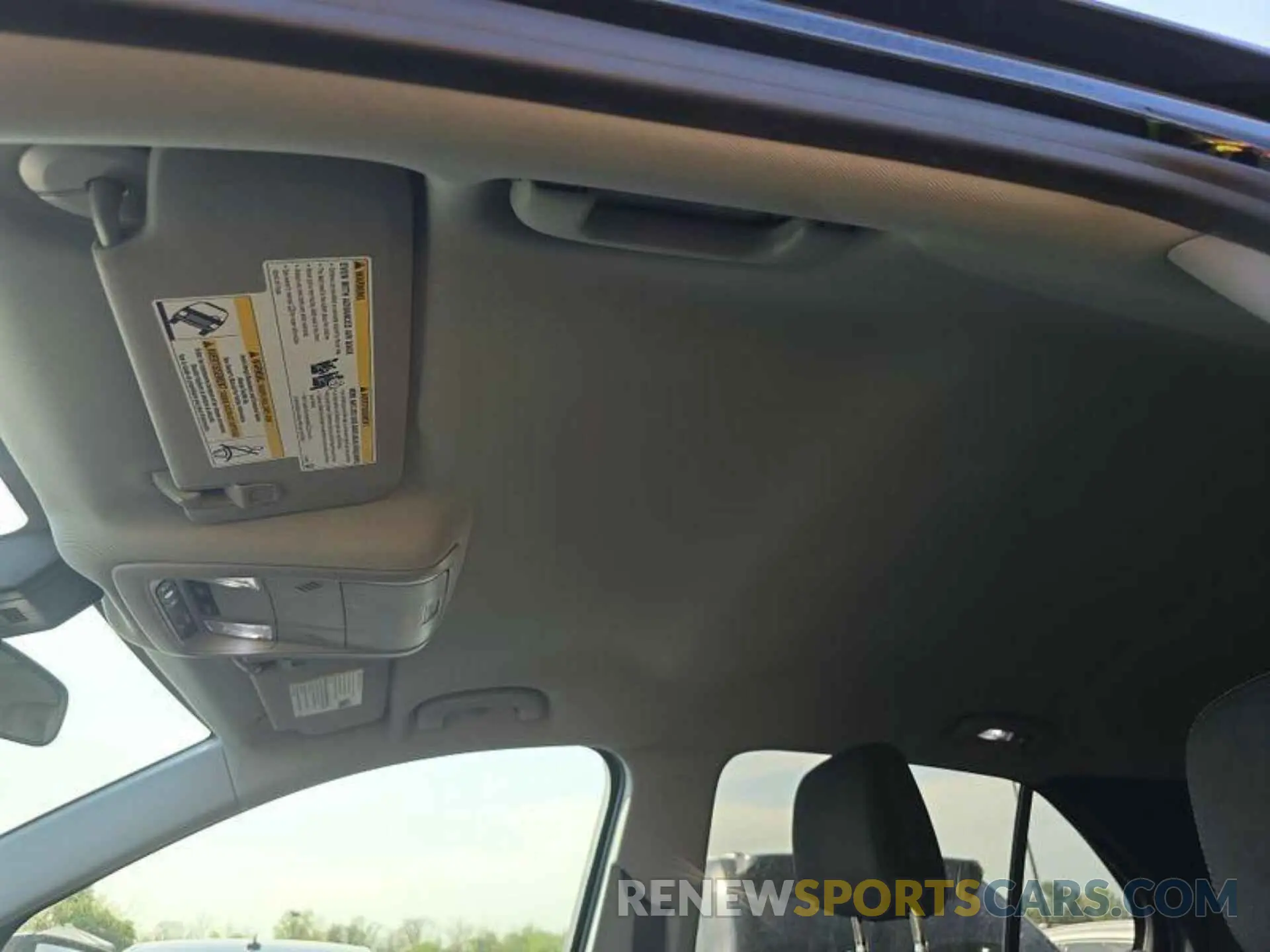 21 Photograph of a damaged car 3GNAXJEV5LS729416 CHEVROLET EQUINOX 2020