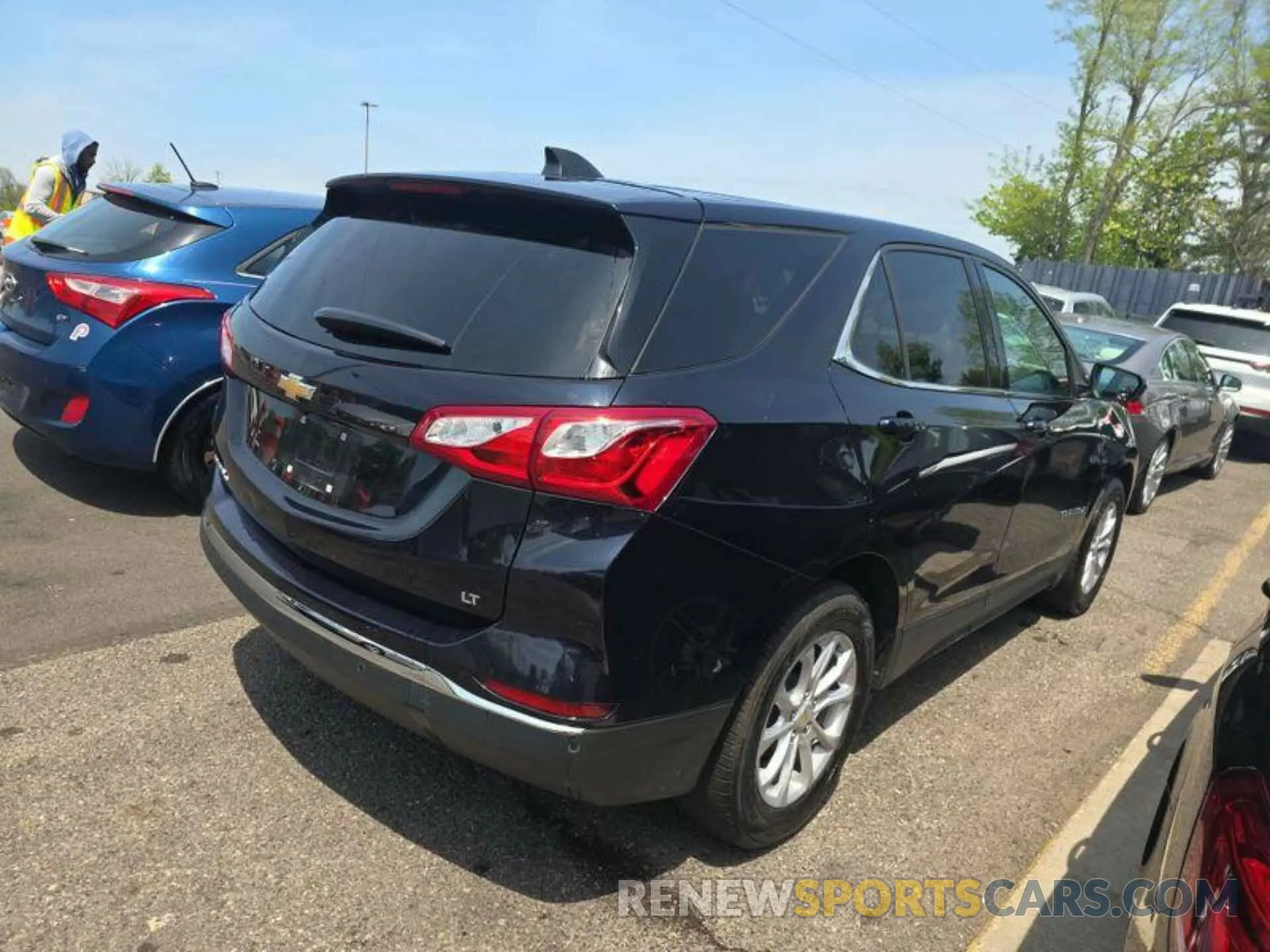 24 Photograph of a damaged car 3GNAXJEV5LS729416 CHEVROLET EQUINOX 2020