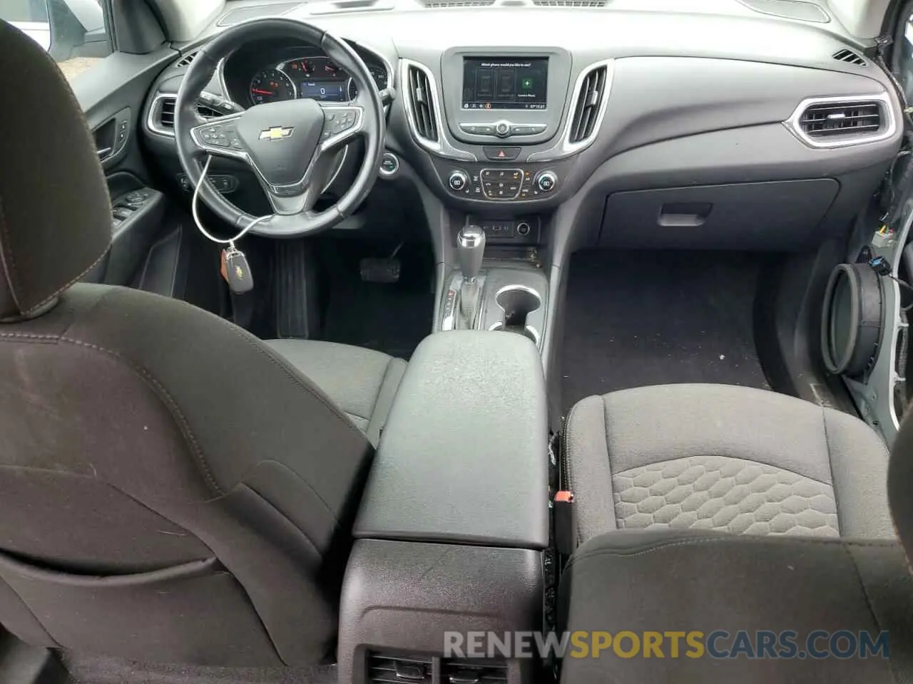 8 Photograph of a damaged car 3GNAXJEVXLL283984 CHEVROLET EQUINOX 2020