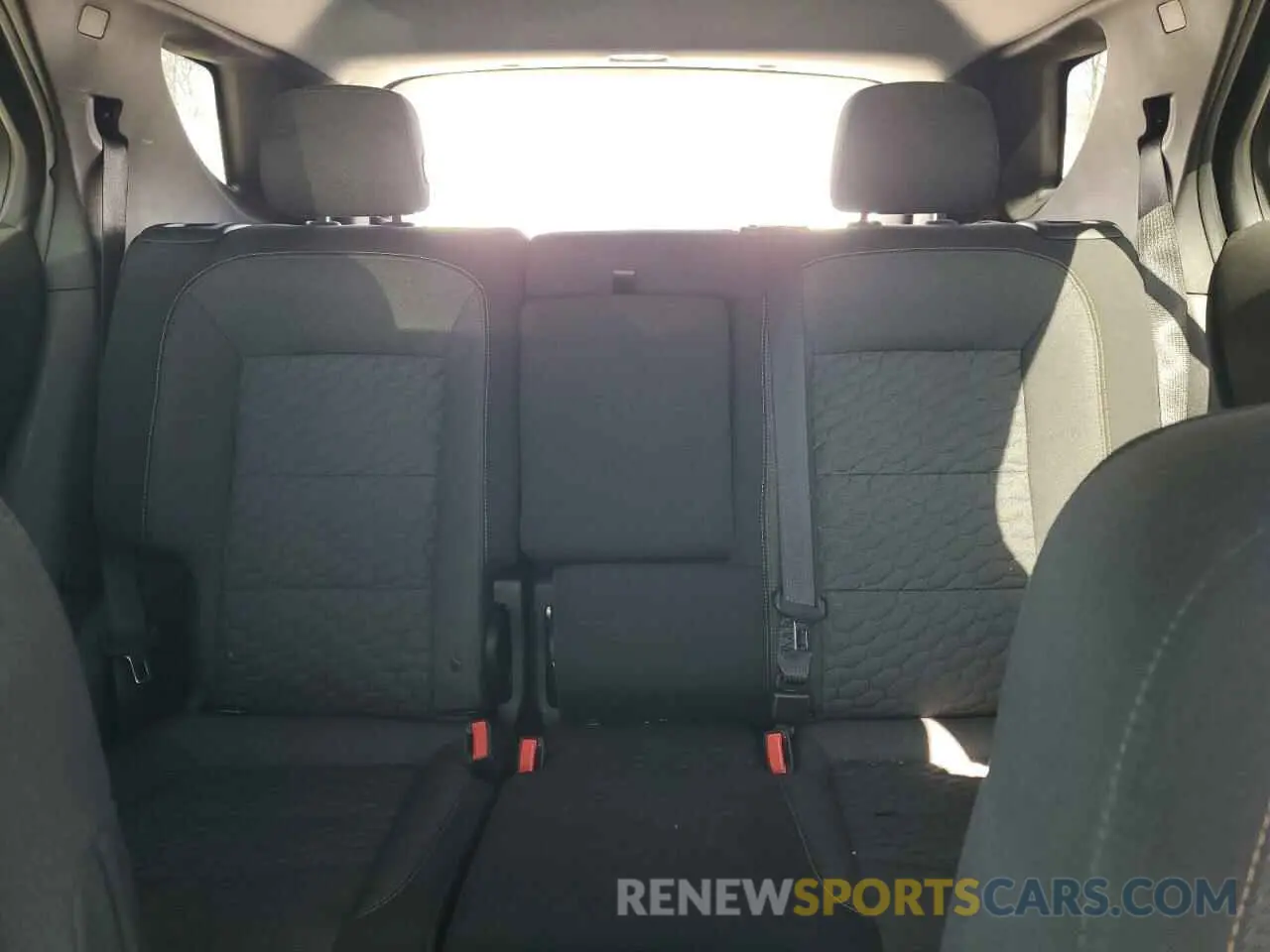 10 Photograph of a damaged car 3GNAXJEVXLL312674 CHEVROLET EQUINOX 2020