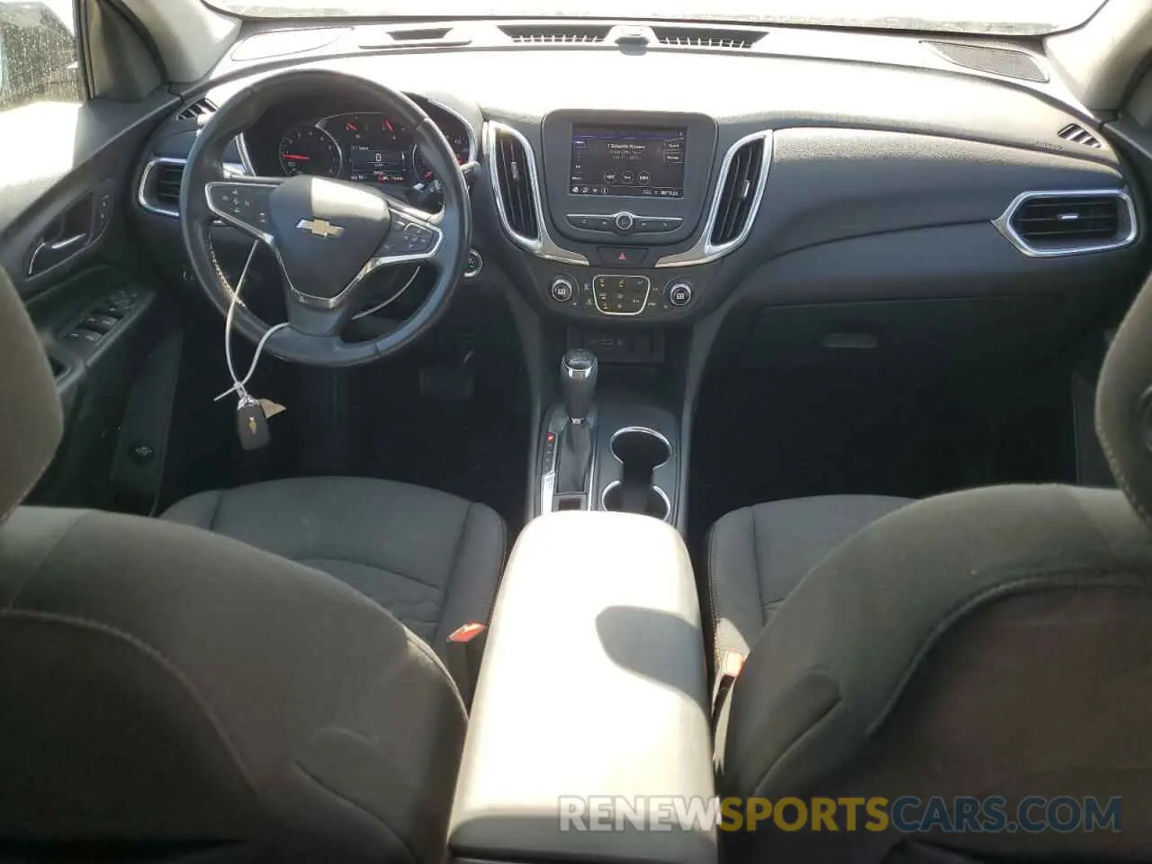 8 Photograph of a damaged car 3GNAXJEVXLL312674 CHEVROLET EQUINOX 2020