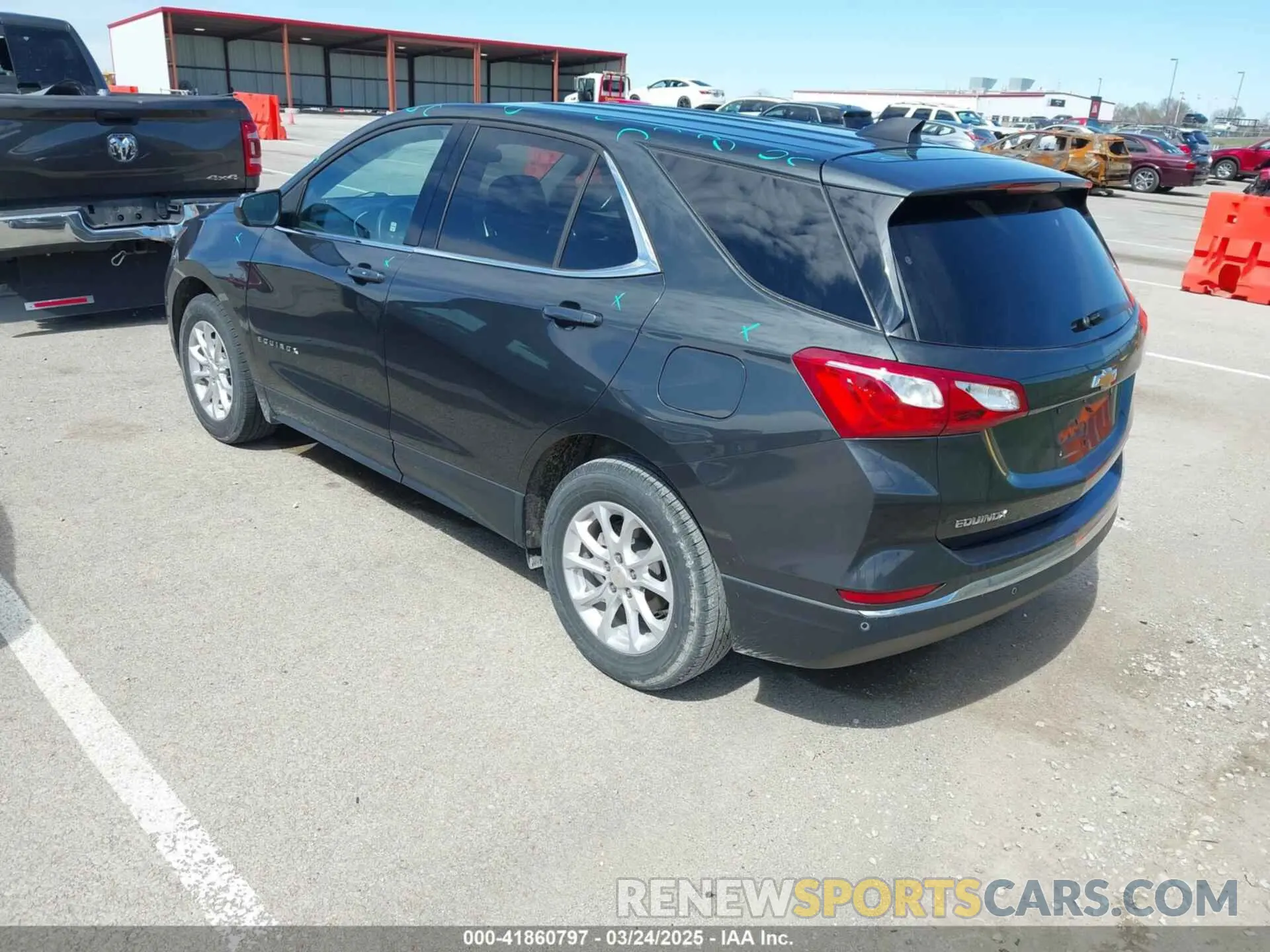 3 Фотография поврежденного автомобиля 3GNAXJEVXLS521368 CHEVROLET EQUINOX 2020