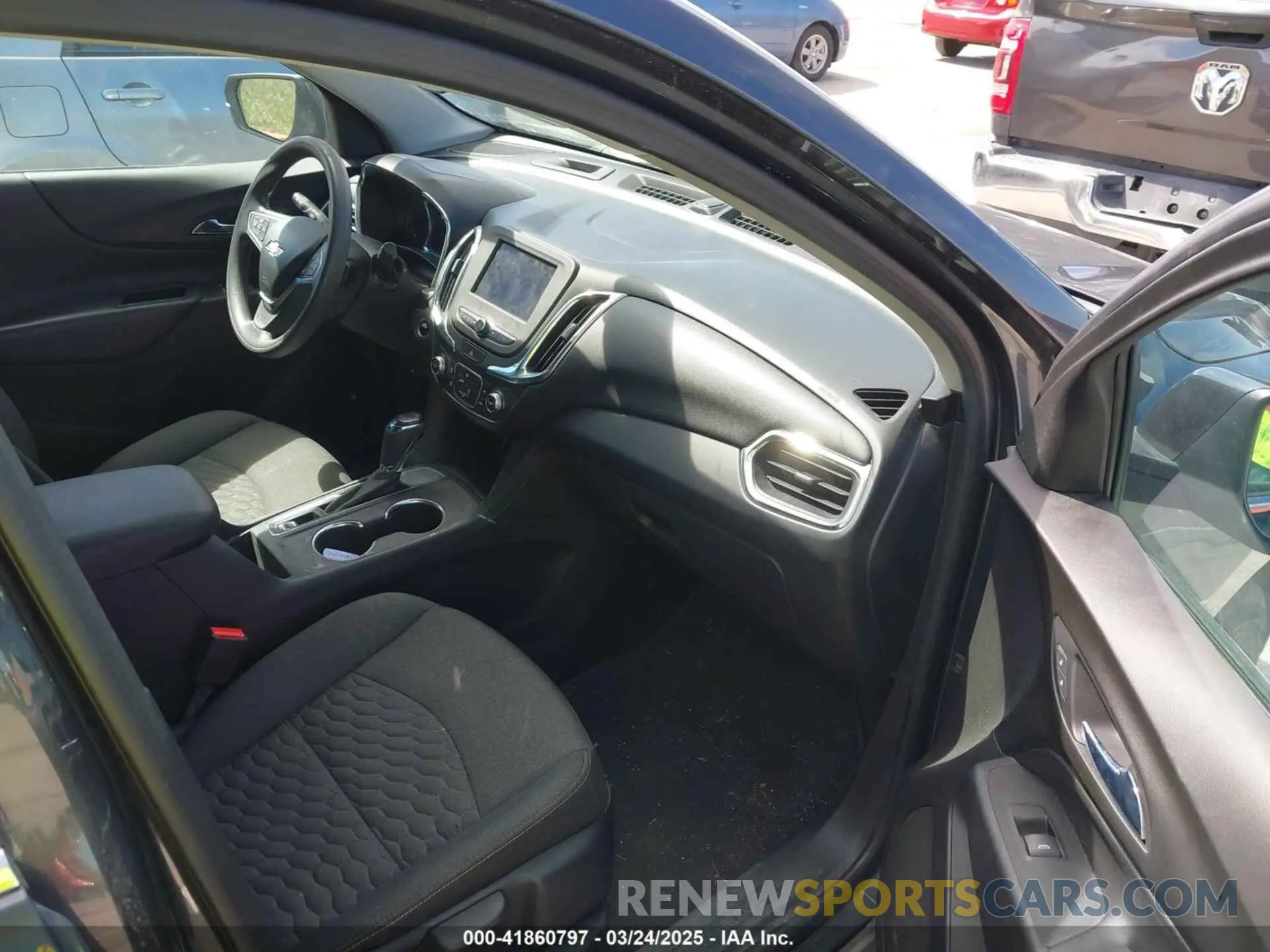 5 Фотография поврежденного автомобиля 3GNAXJEVXLS521368 CHEVROLET EQUINOX 2020