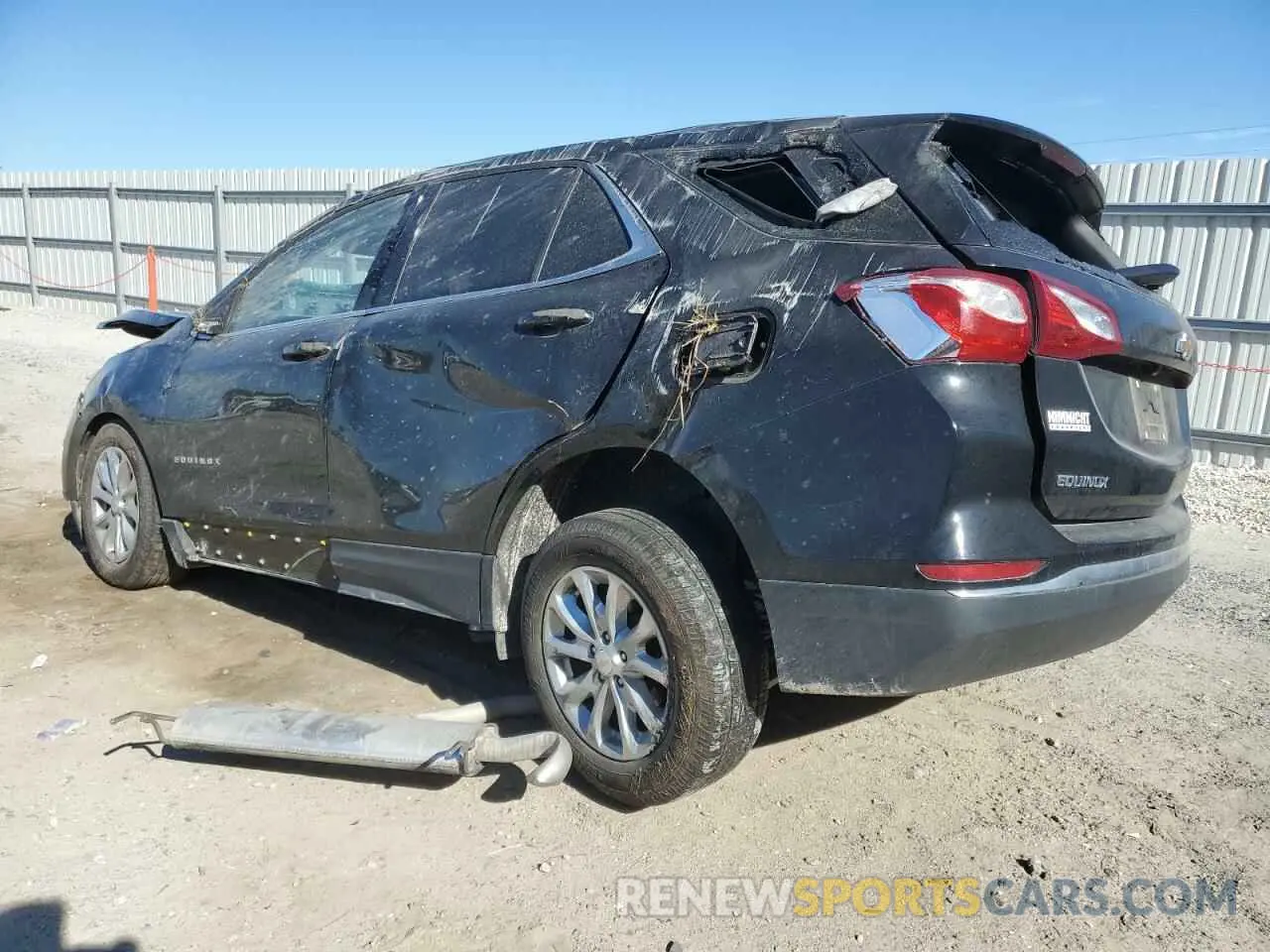 2 Photograph of a damaged car 3GNAXKEV0LL116684 CHEVROLET EQUINOX 2020