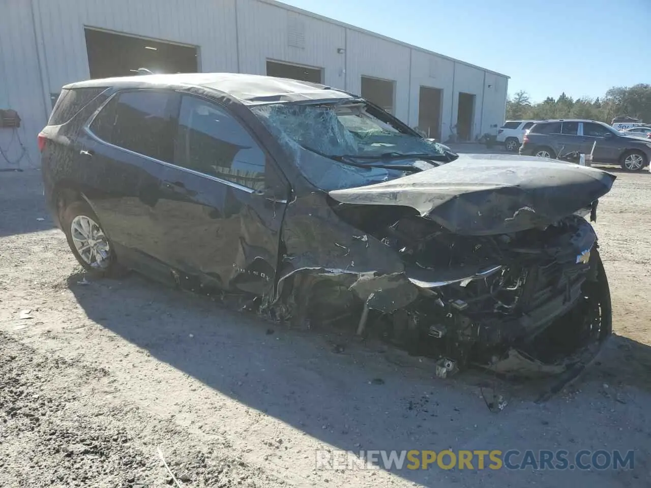 4 Photograph of a damaged car 3GNAXKEV0LL116684 CHEVROLET EQUINOX 2020